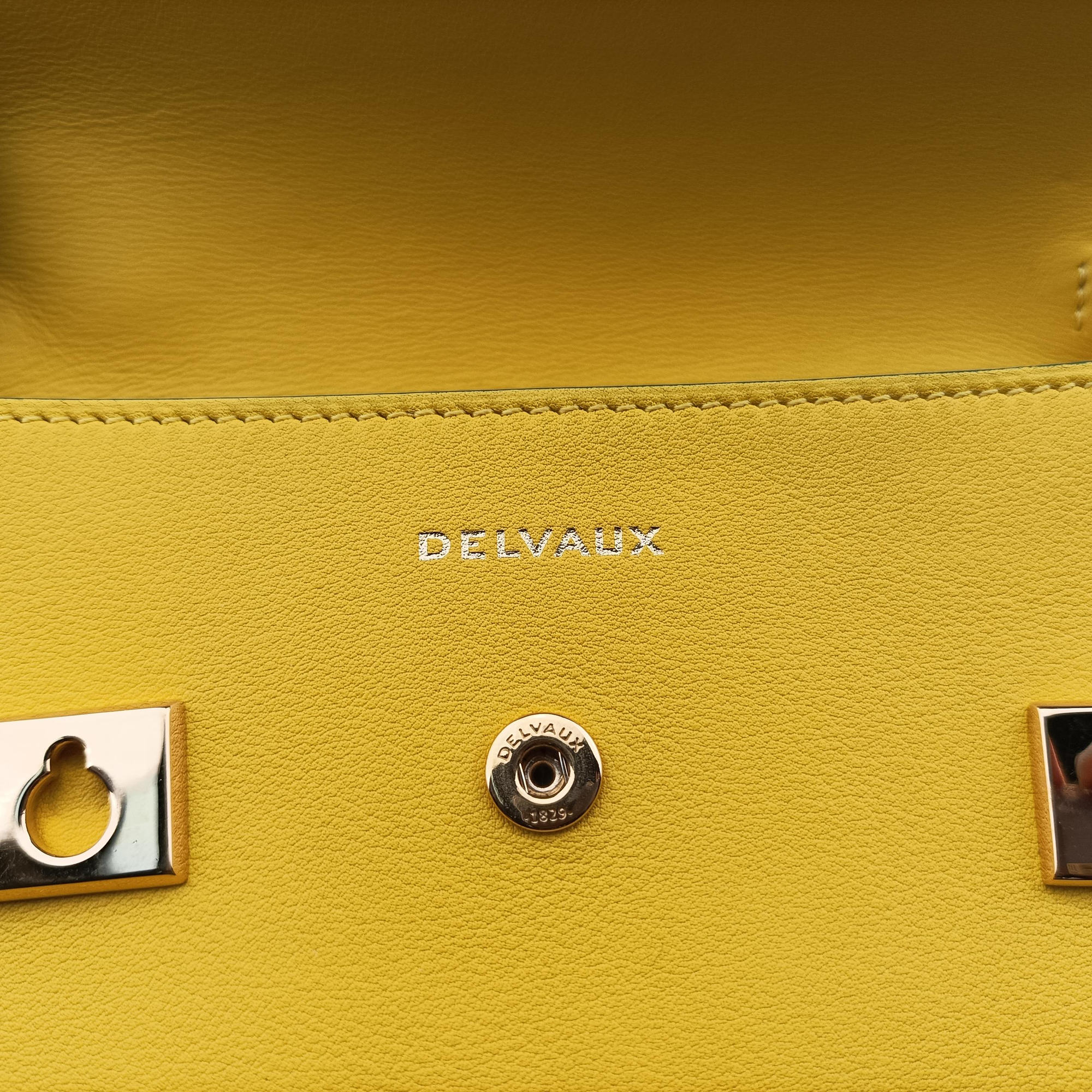 Vintage Delvaux Tempete Yellow leather  shoulderbag | stylenewstar