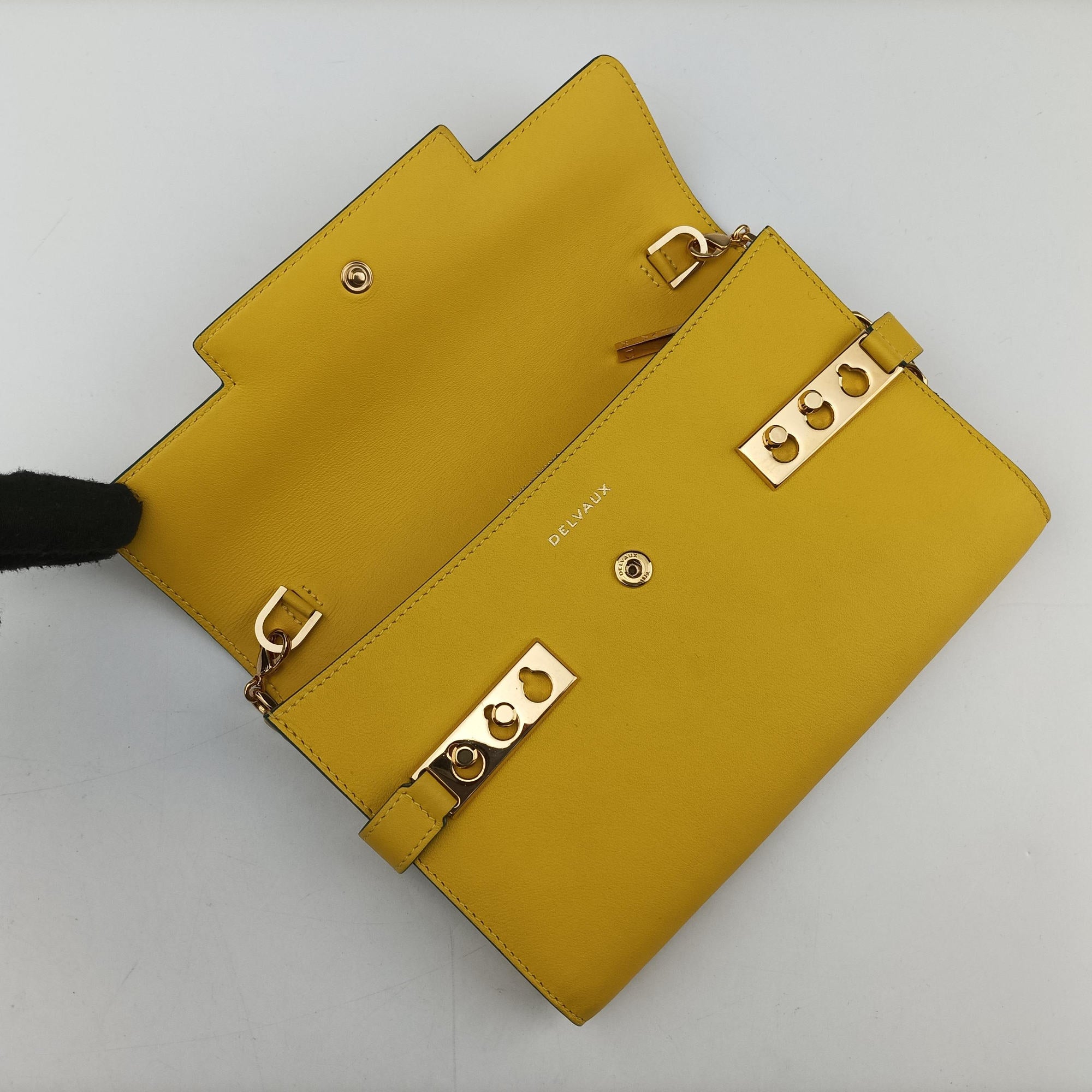 Vintage Delvaux Tempete Yellow leather  shoulderbag | stylenewstar