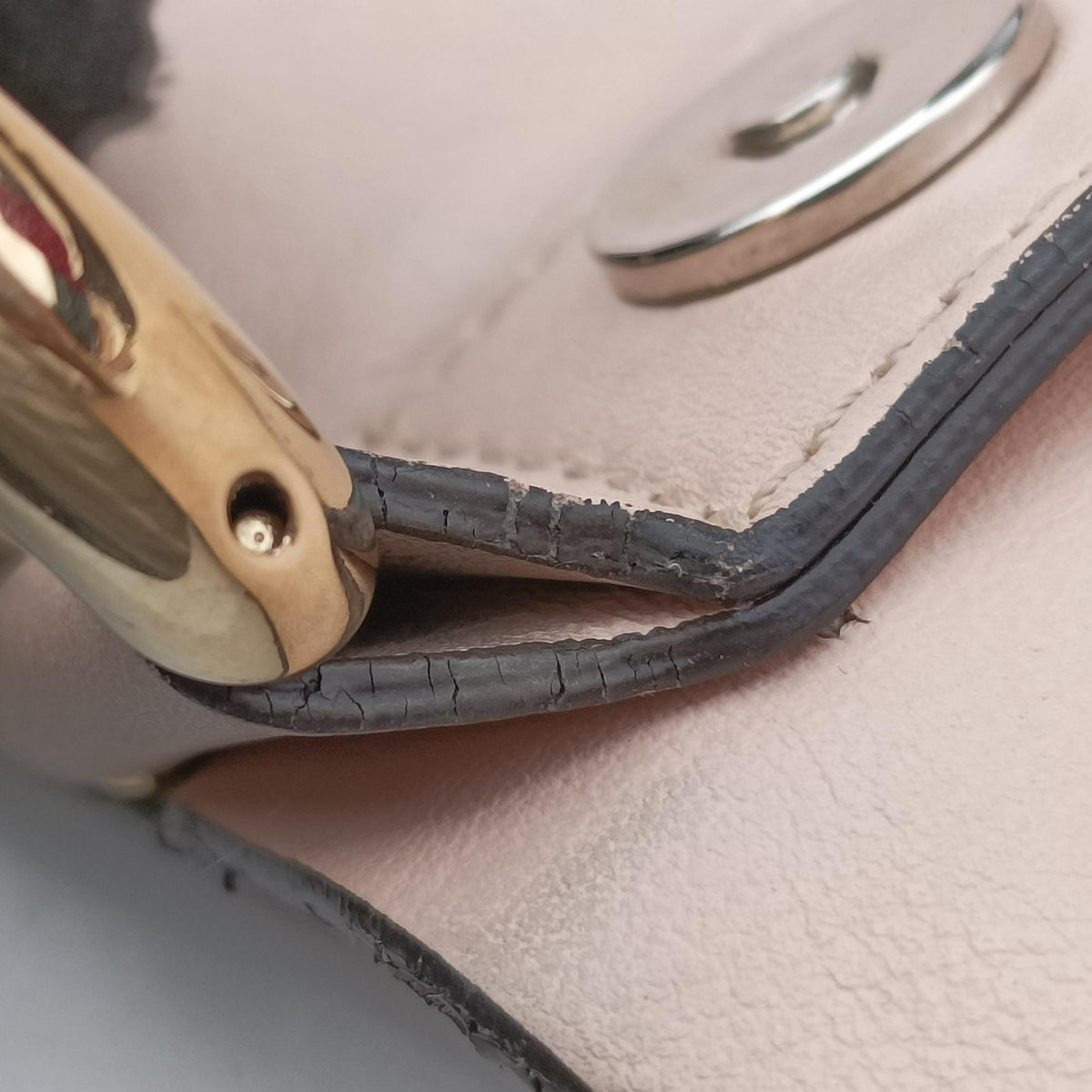 Pre-owned Chloe FAYE Beige Suede × leather  shoulderbag | stylenewstar