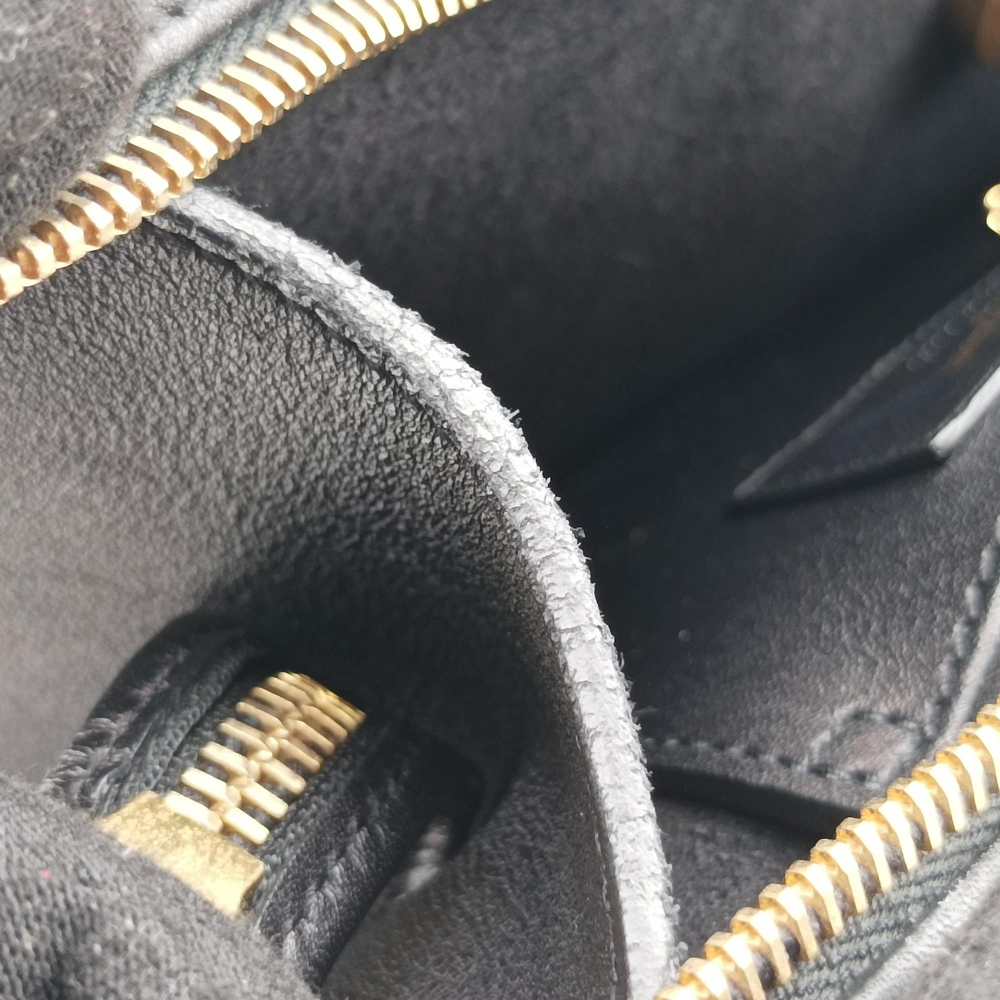 Pre-owned Yves Saint Laurent BABY CABAS Black Leather 394461 shoulderbag | stylenewstar