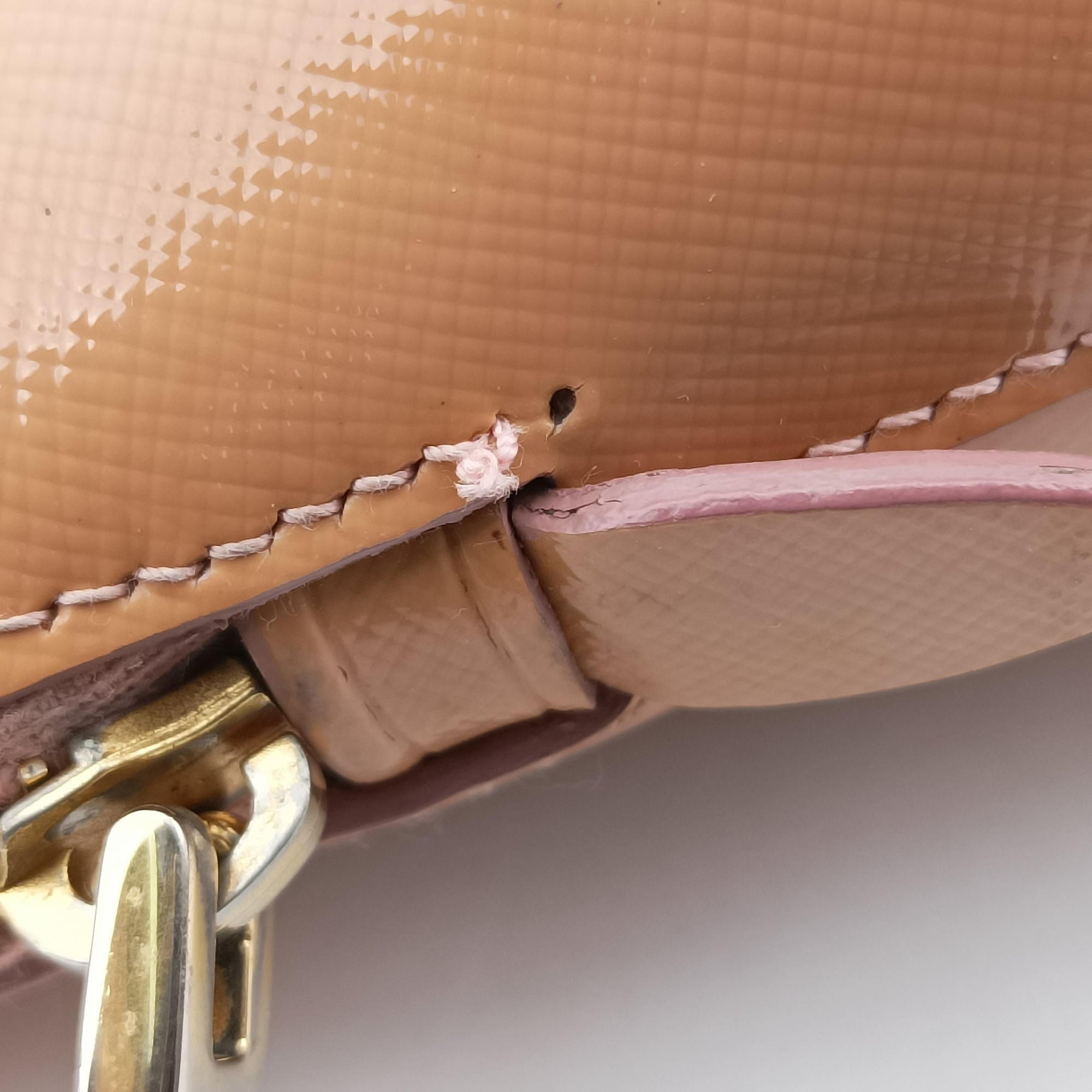 Vintage Prada Promenade Beige SAFFIANO patent BN2567 handbag | stylenewstar