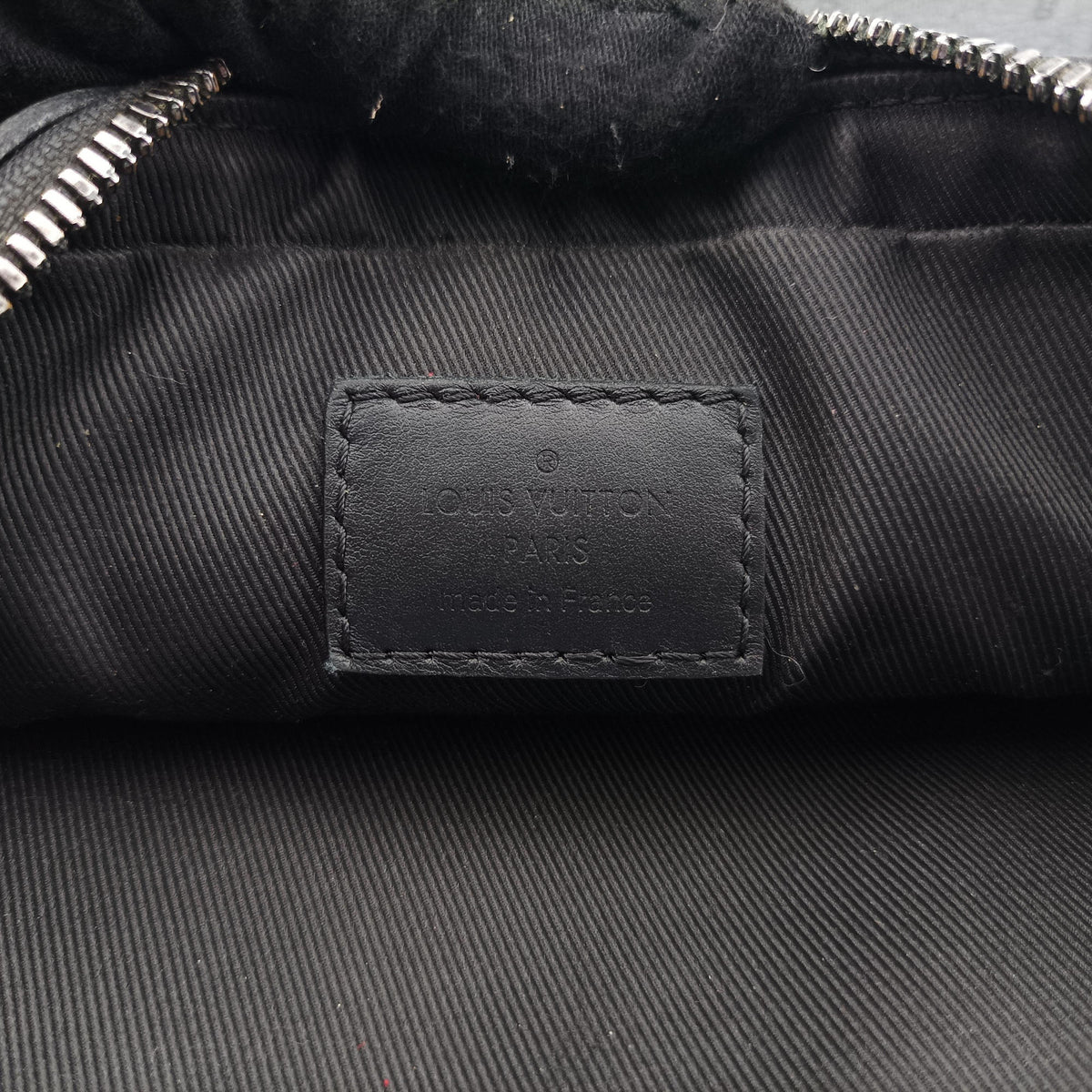 Pre-owned Louis Vuitton Duo Messenger Noir Monogram Shadow M69827 shoulderbag | stylenewstar