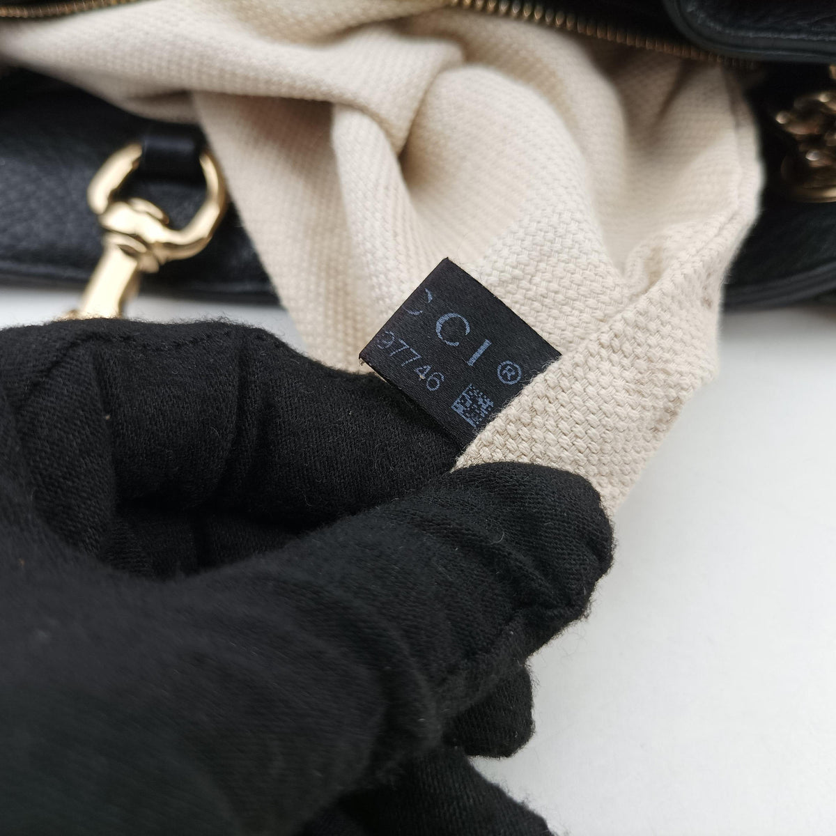 Pre-owned Gucci Soho Black Leather 308982 shoulderbag | stylenewstar