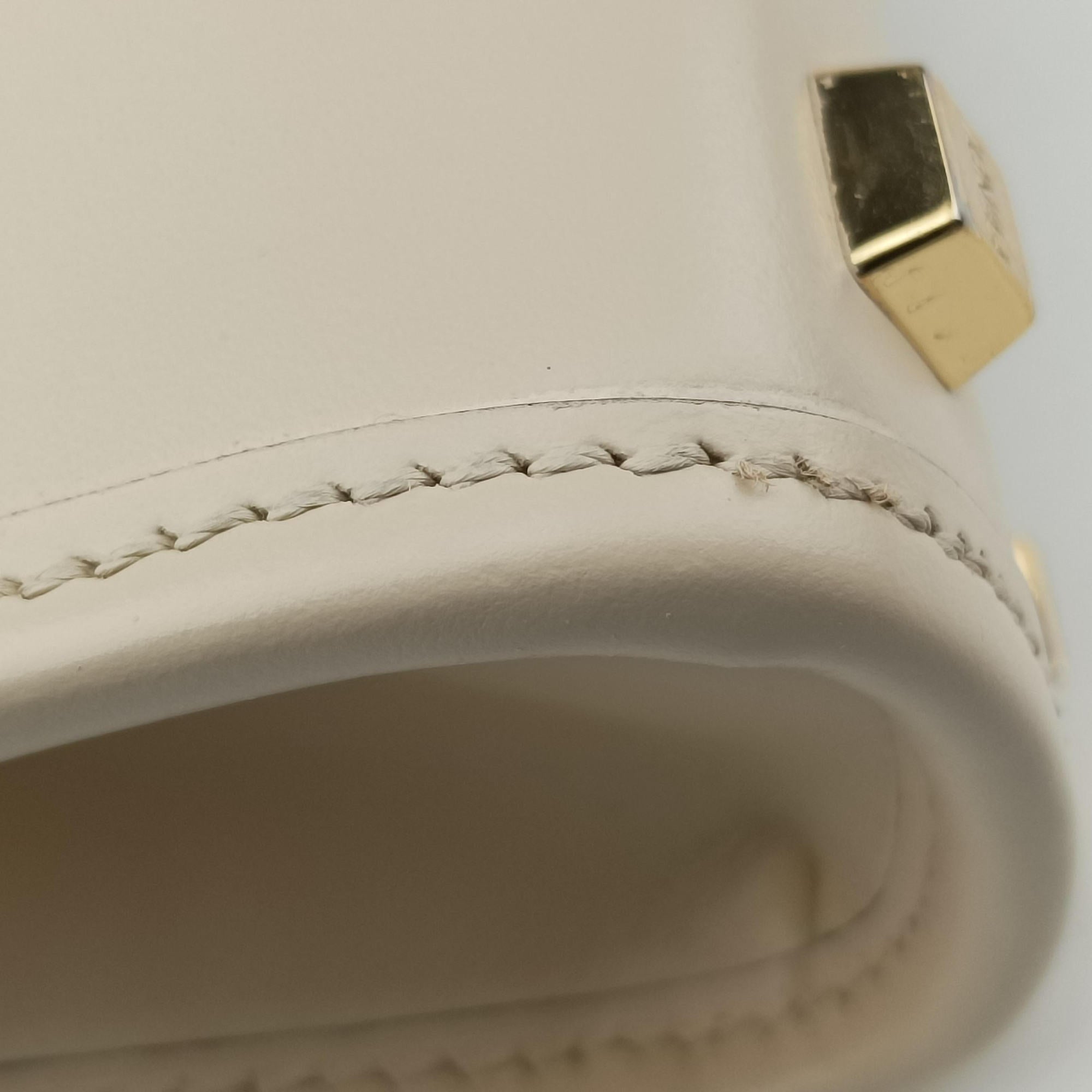 Pre-owned Fendi MINI SUNSHINE SHOPPER Beige Leather 8BS051 shoulderbag | stylenewstar