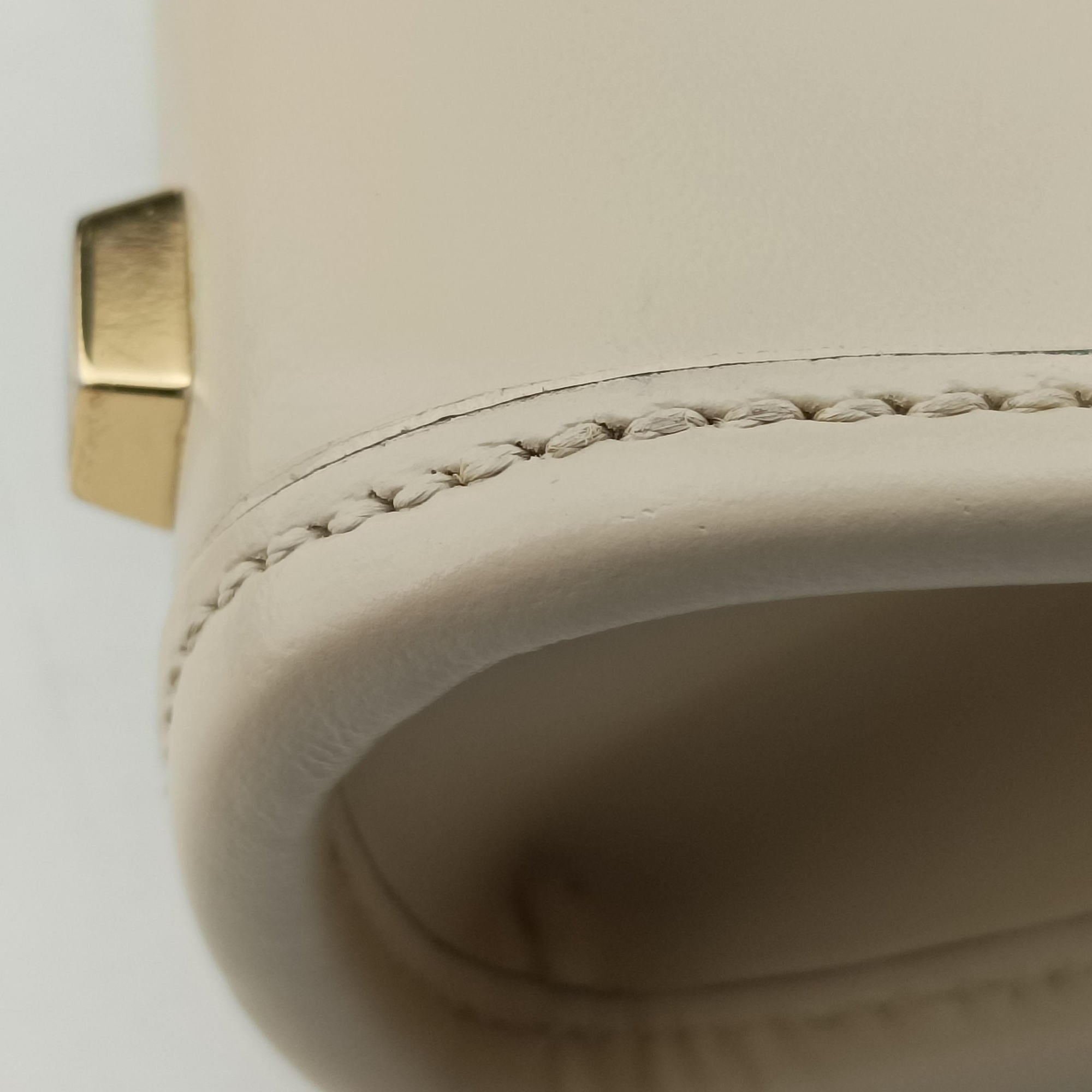 Pre-owned Fendi MINI SUNSHINE SHOPPER Beige Leather 8BS051 shoulderbag | stylenewstar