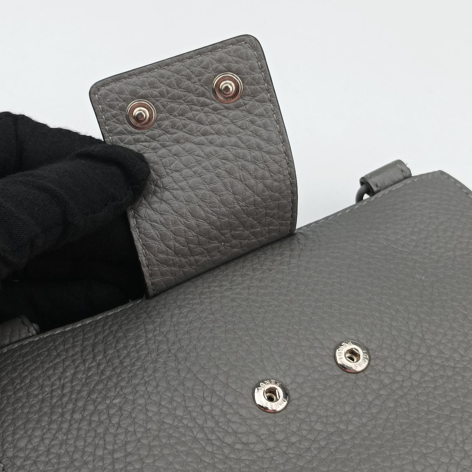 Pre-owned Fendi FF Logo Baguette slim Grey Leather 7M0295 shoulderbag | stylenewstar