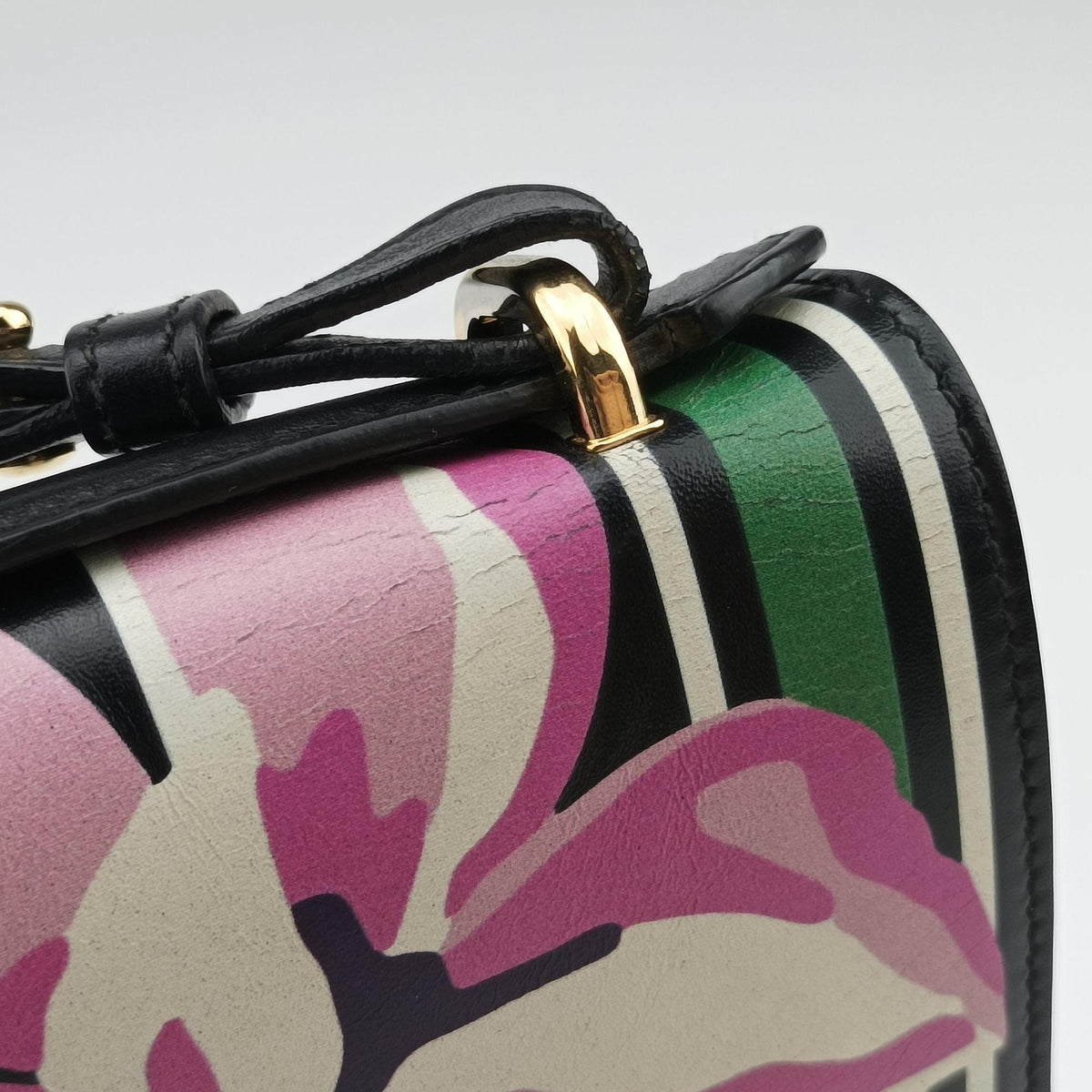 Pre-owned Ferragamo Marisol Floral Print Black x Multicolour Leather  shoulderbag | stylenewstar