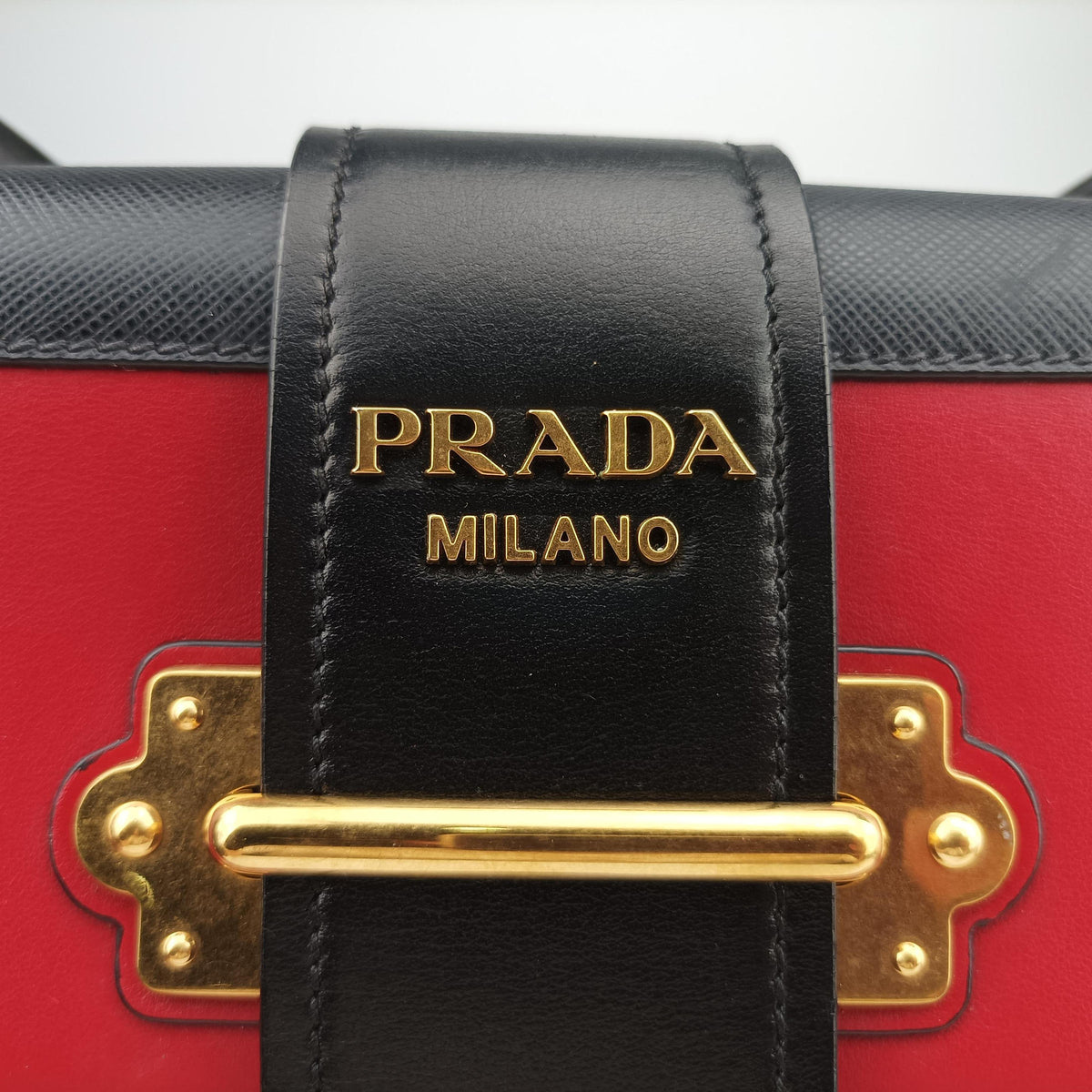 Pre-owned Prada Cahier Red×Black Leather 1BA070 handbag | stylenewstar