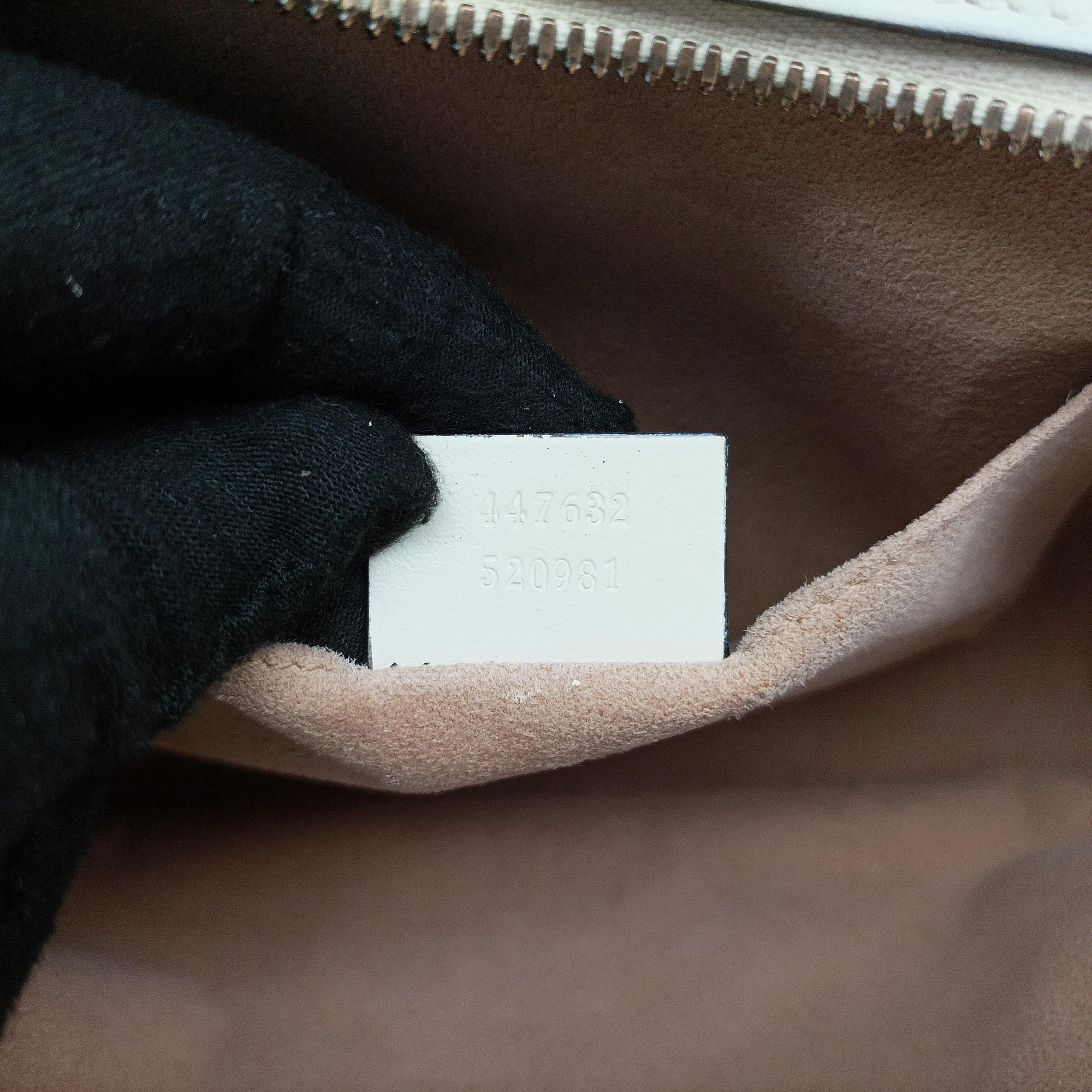 Secondhand Gucci GG Marmont White Leather 447632 shoulderbag | stylenewstar