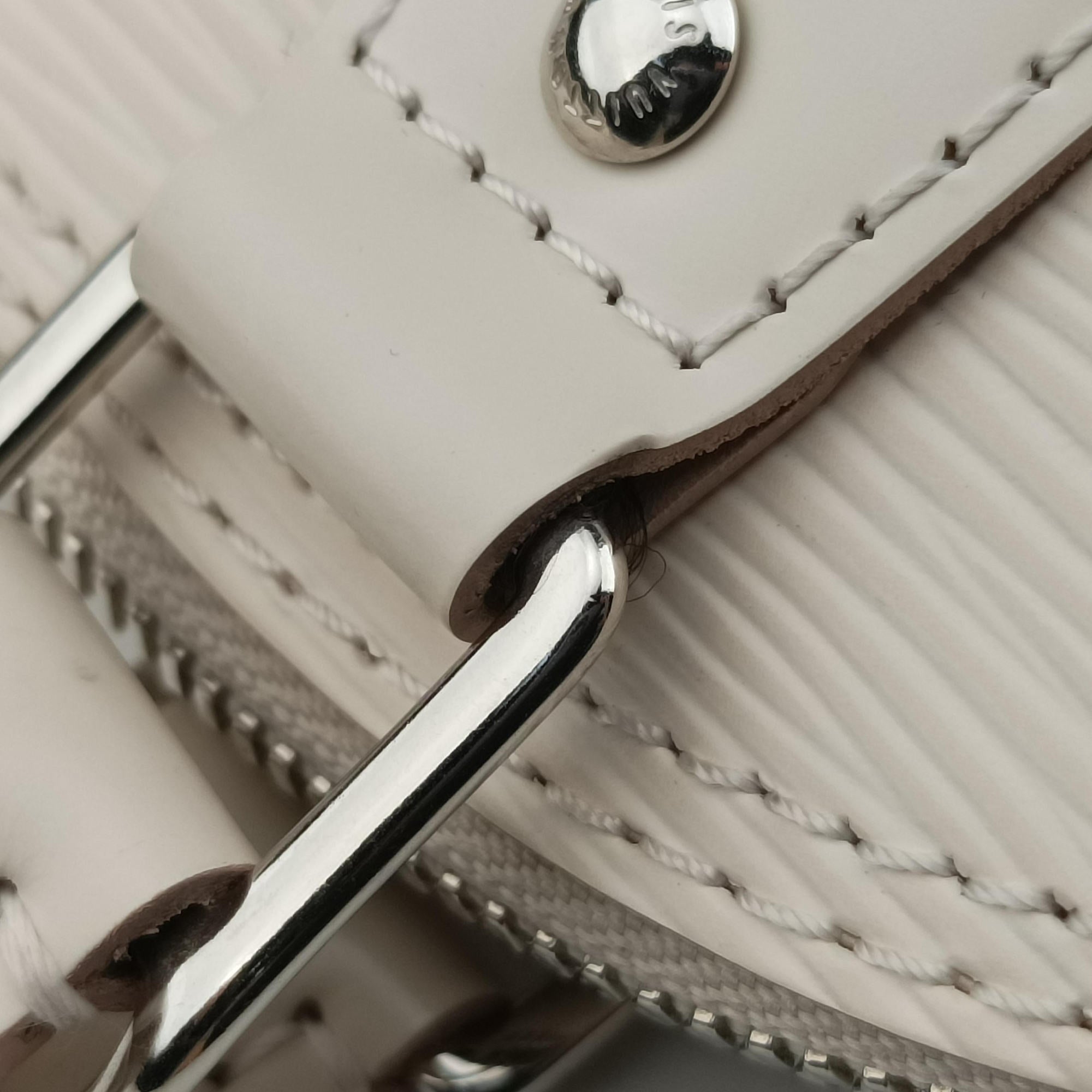 Pre-owned Louis Vuitton Alma BB IVOIRE Epi M58706 shoulderbag | stylenewstar