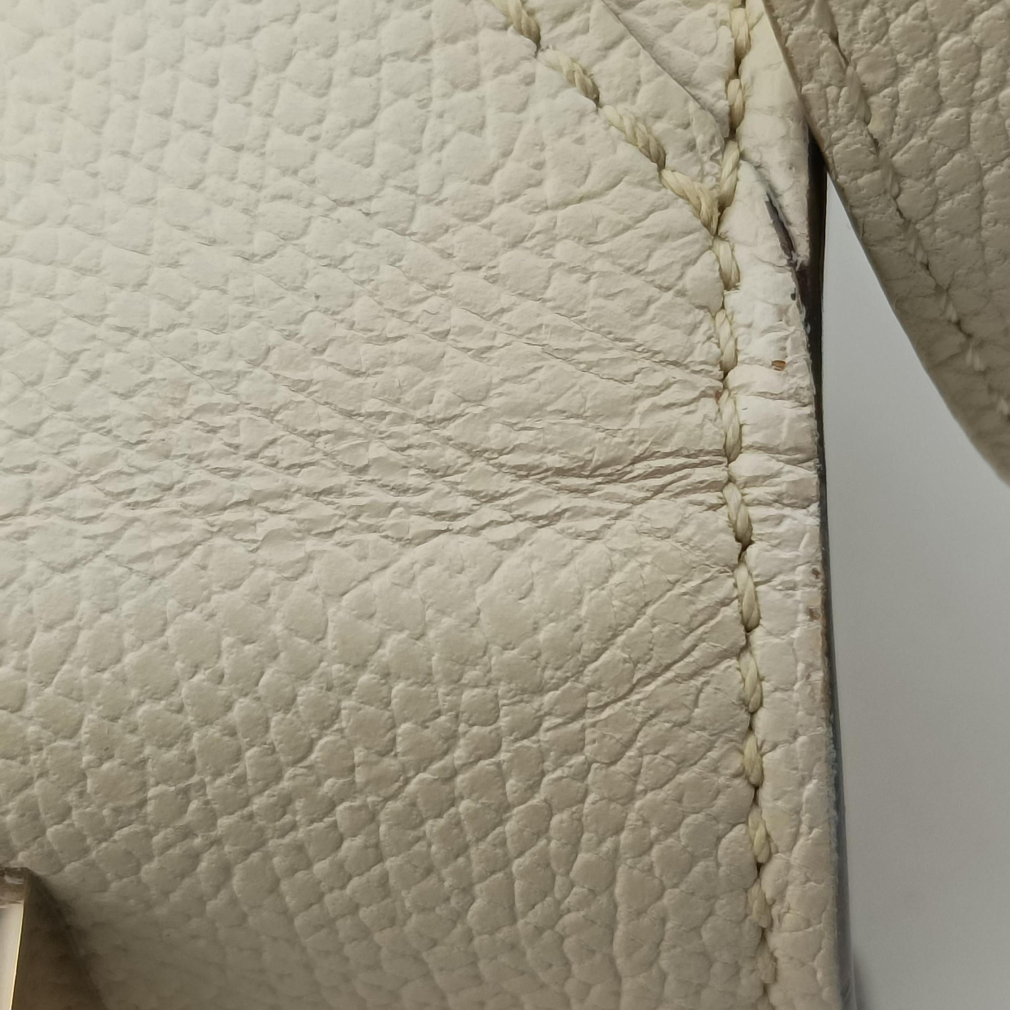 Pre-owned Valextra Iside White Calfskin  shoulderbag | stylenewstar