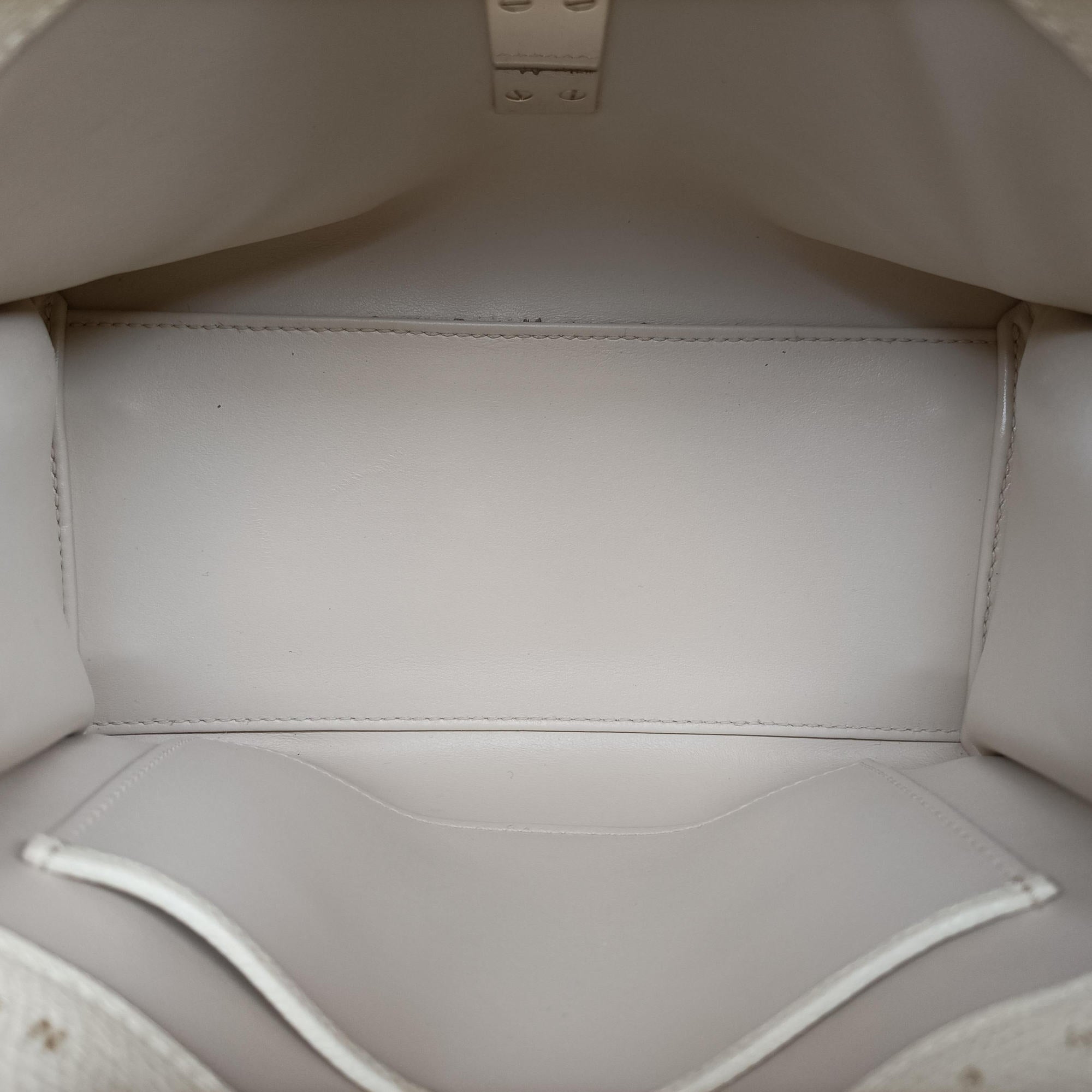 Pre-owned Valextra Iside White Calfskin  shoulderbag | stylenewstar