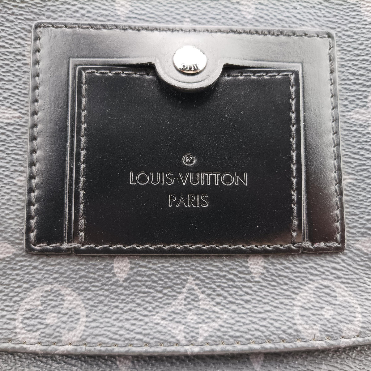 Vintage Louis Vuitton Messenger Voyage PM Noir Monogram Eclipse M40511 shoulderbag | stylenewstar