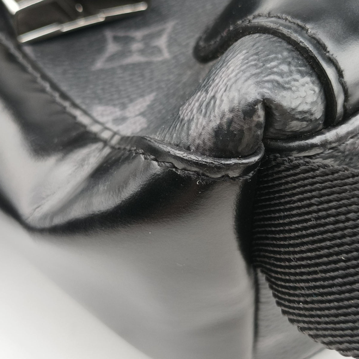 Vintage Louis Vuitton Messenger Voyage PM Noir Monogram Eclipse M40511 shoulderbag | stylenewstar