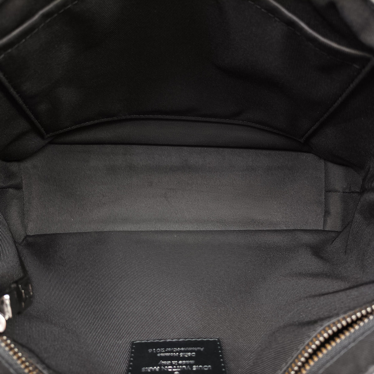 Vintage Louis Vuitton Messenger Voyage PM Noir Monogram Eclipse M40511 shoulderbag | stylenewstar