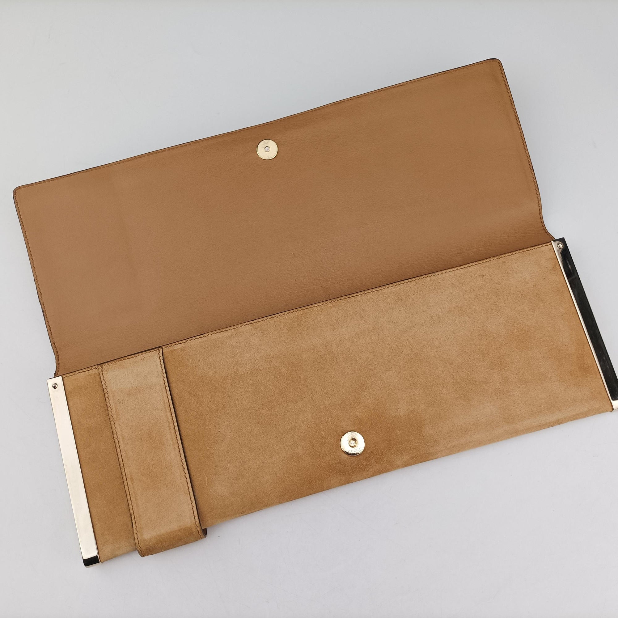 Vintage Gucci Romy Beige Suede 167738 clutchbag | stylenewstar