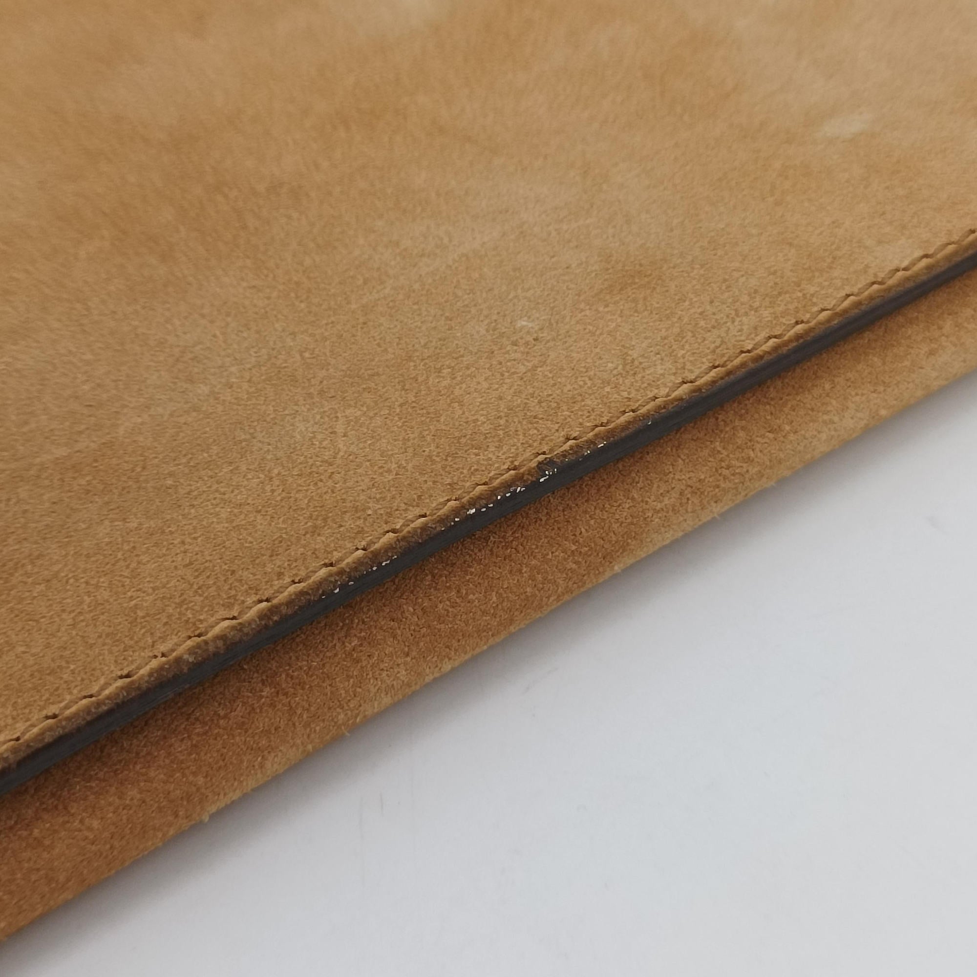 Vintage Gucci Romy Beige Suede 167738 clutchbag | stylenewstar