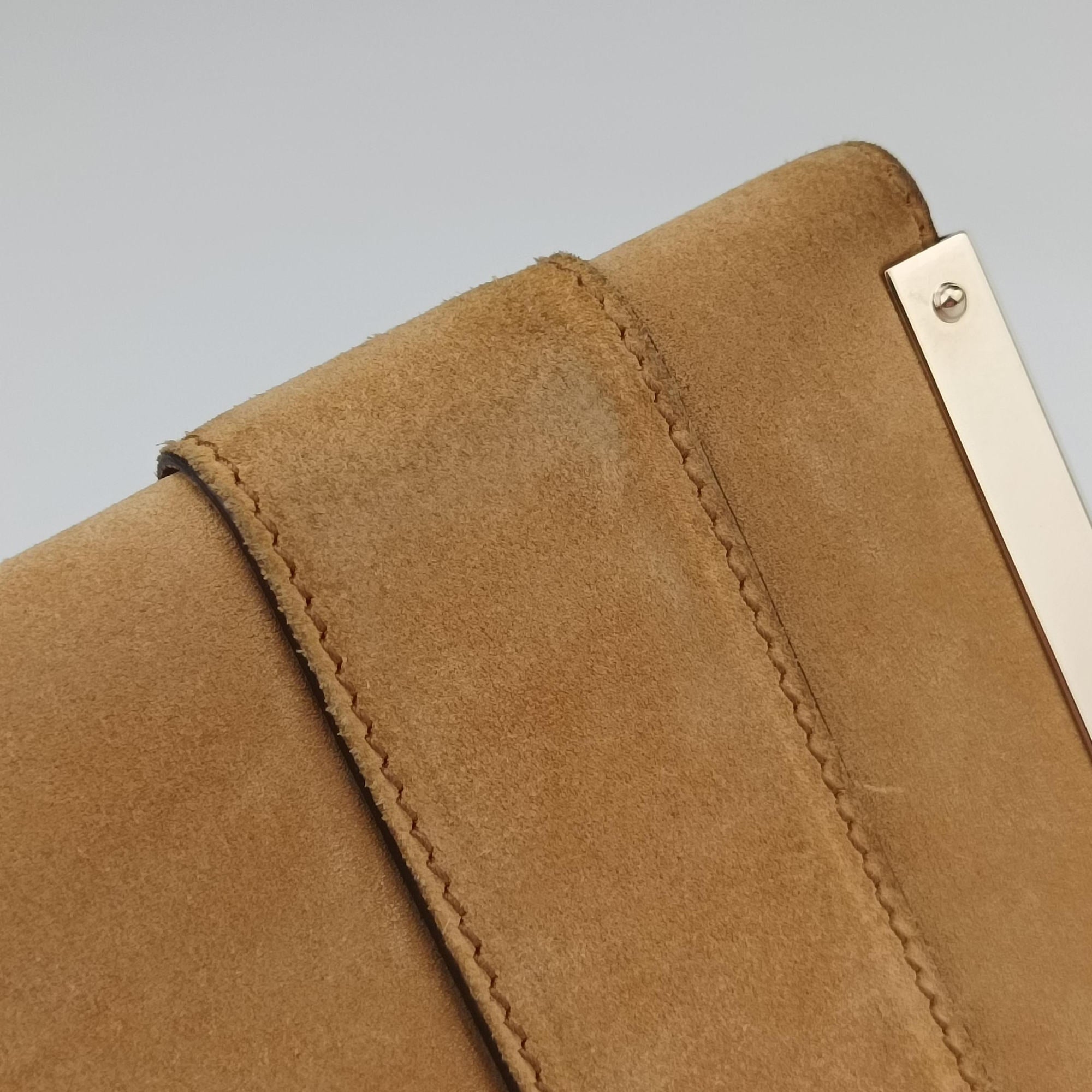 Vintage Gucci Romy Beige Suede 167738 clutchbag | stylenewstar
