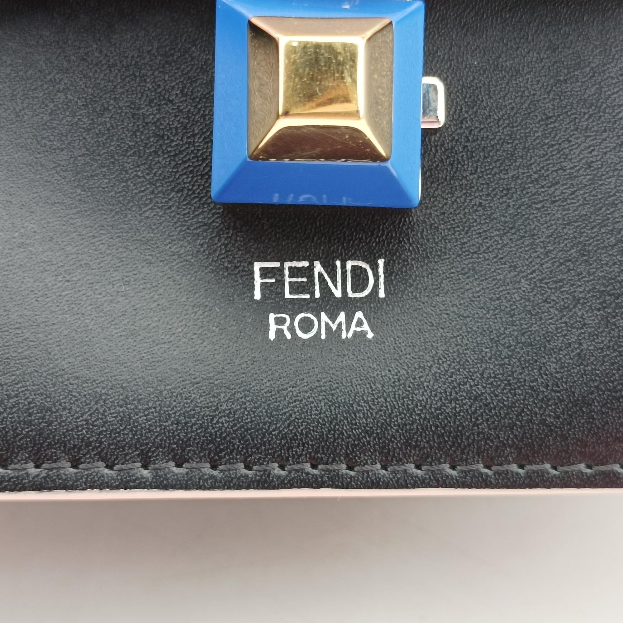 Pre-owned Fendi Studded Kan I Multicolour Leather 8M0381 shoulderbag | stylenewstar
