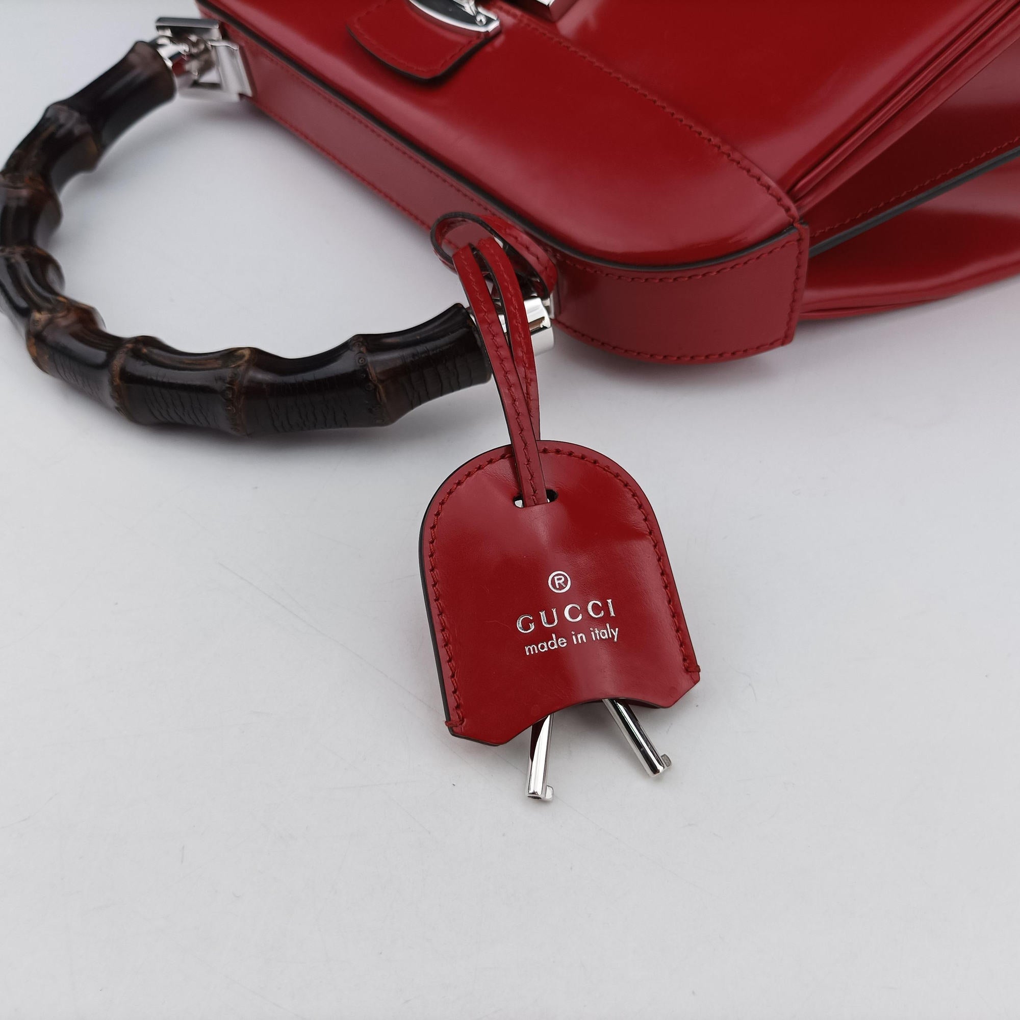 Pre-owned Gucci Bamboo Red Leather 331830 handbag | stylenewstar