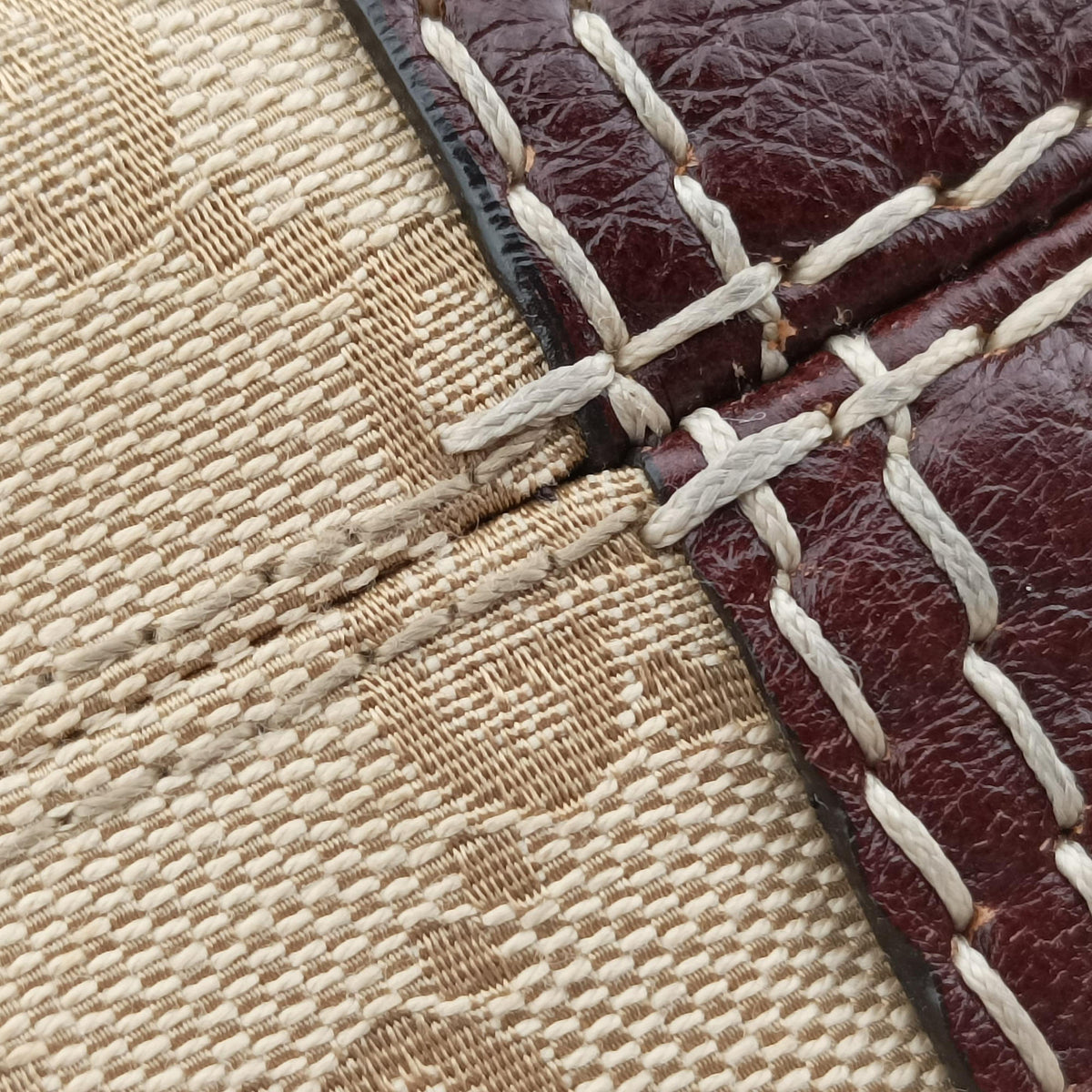 Vintage Gucci Sukey Beige × Brownish Red GG canvas×leatherGG 189893 handbag | stylenewstar
