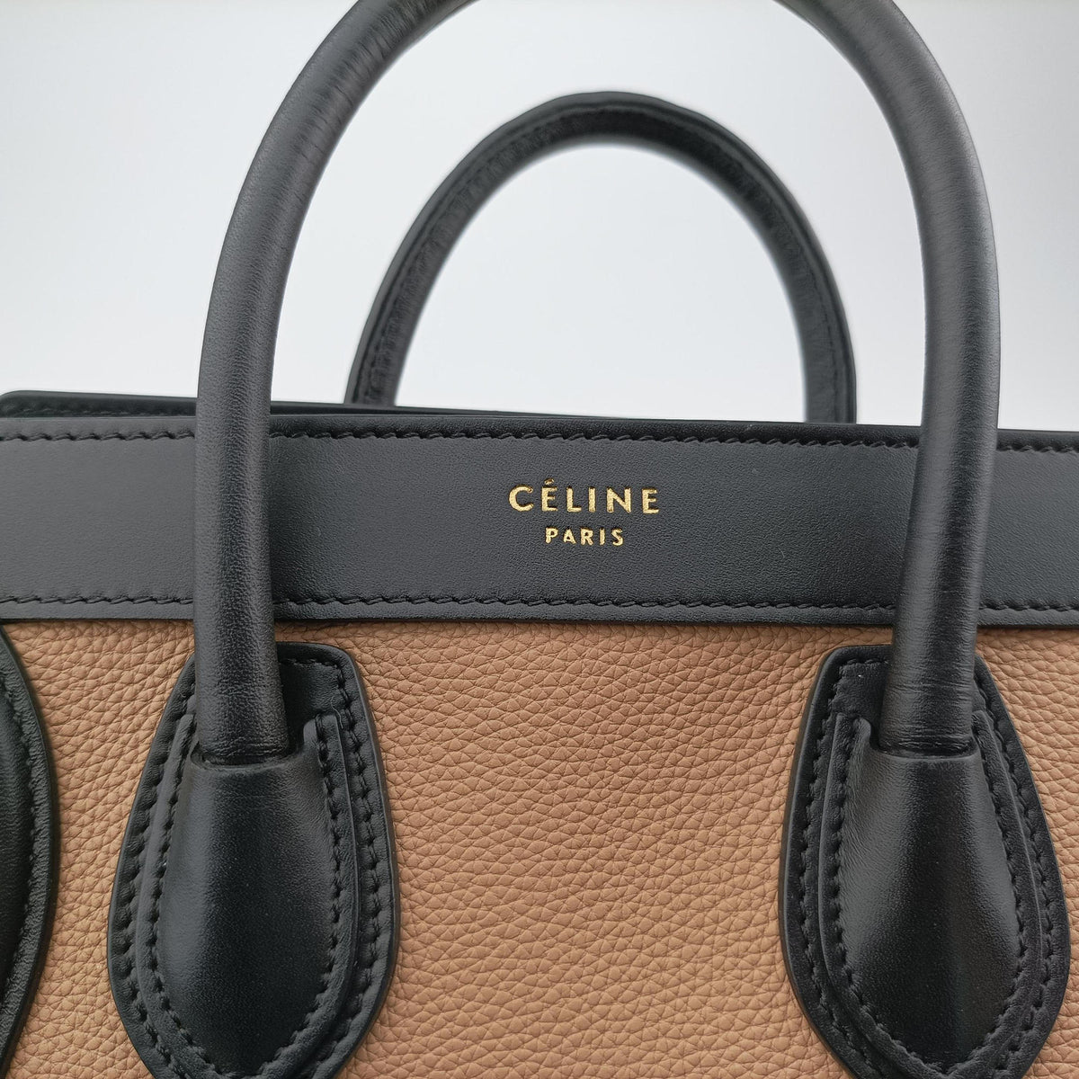 Pre-owned Celine luggage nano shopper Beige×white×black Leather  shoulderbag | stylenewstar