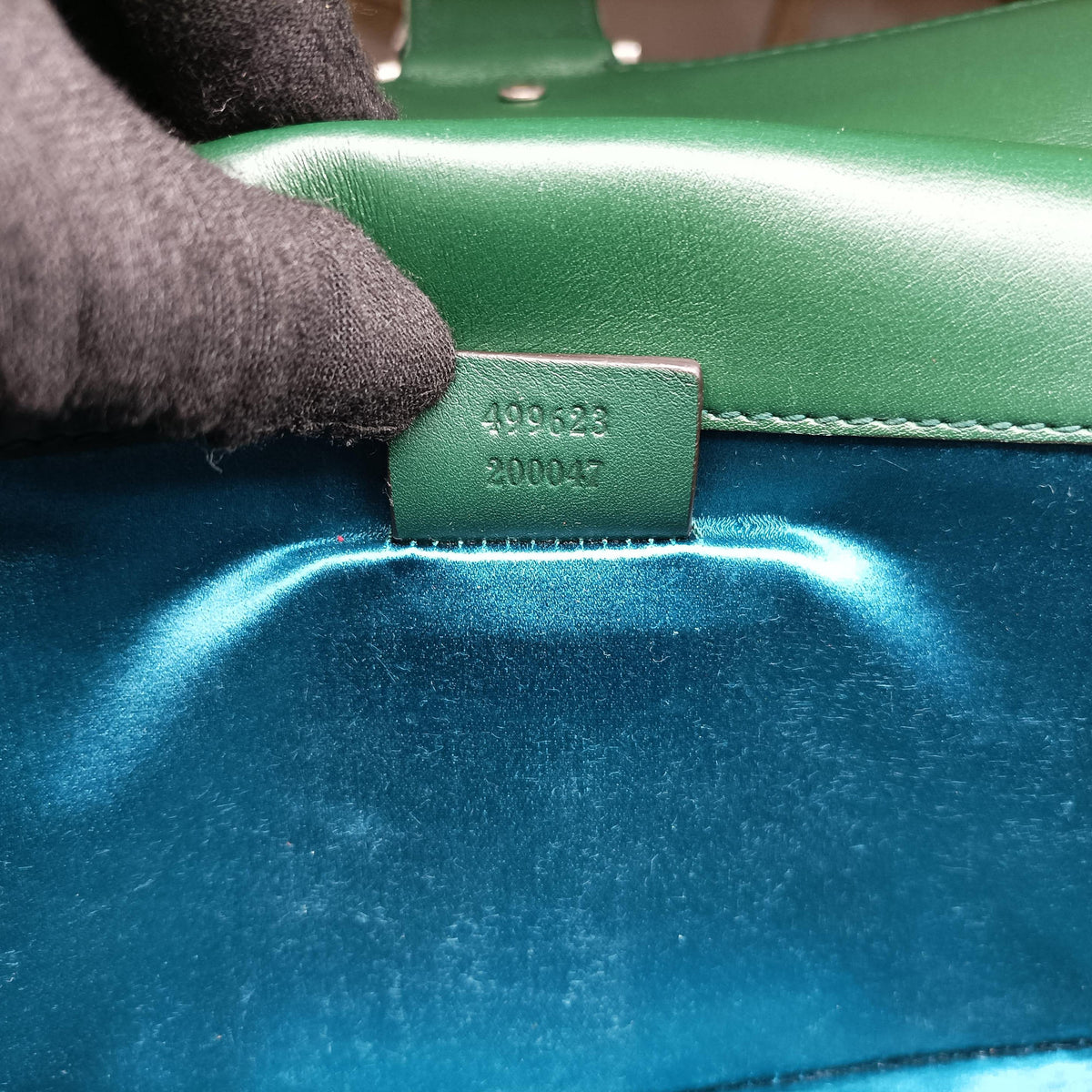 Pre-owned Gucci Dionysus Green velour 499623 shoulderbag | stylenewstar