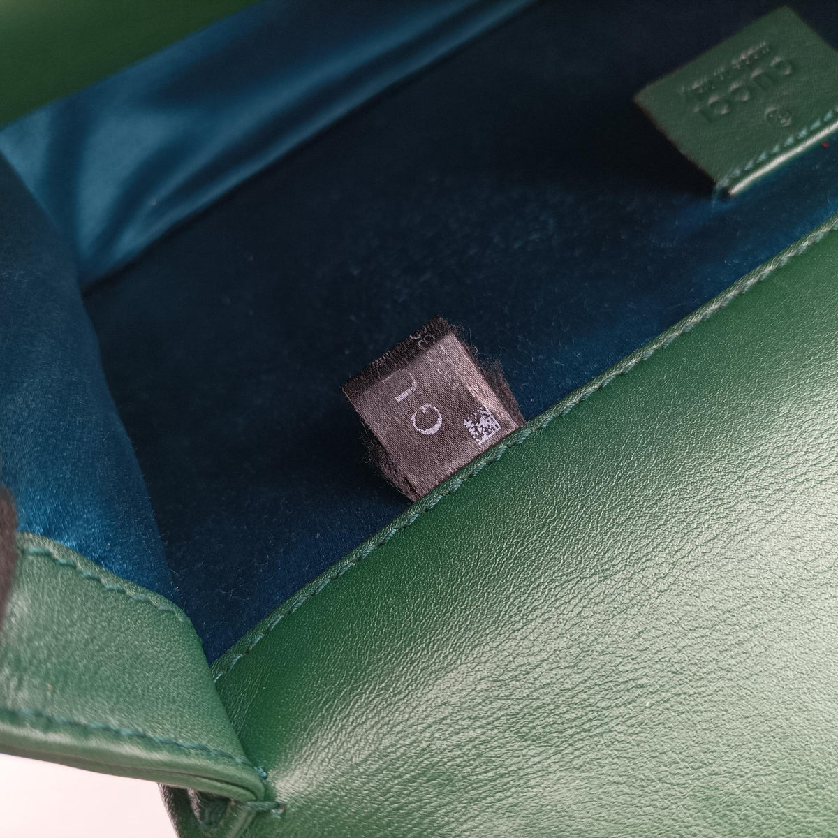 Pre-owned Gucci Dionysus Green velour 499623 shoulderbag | stylenewstar