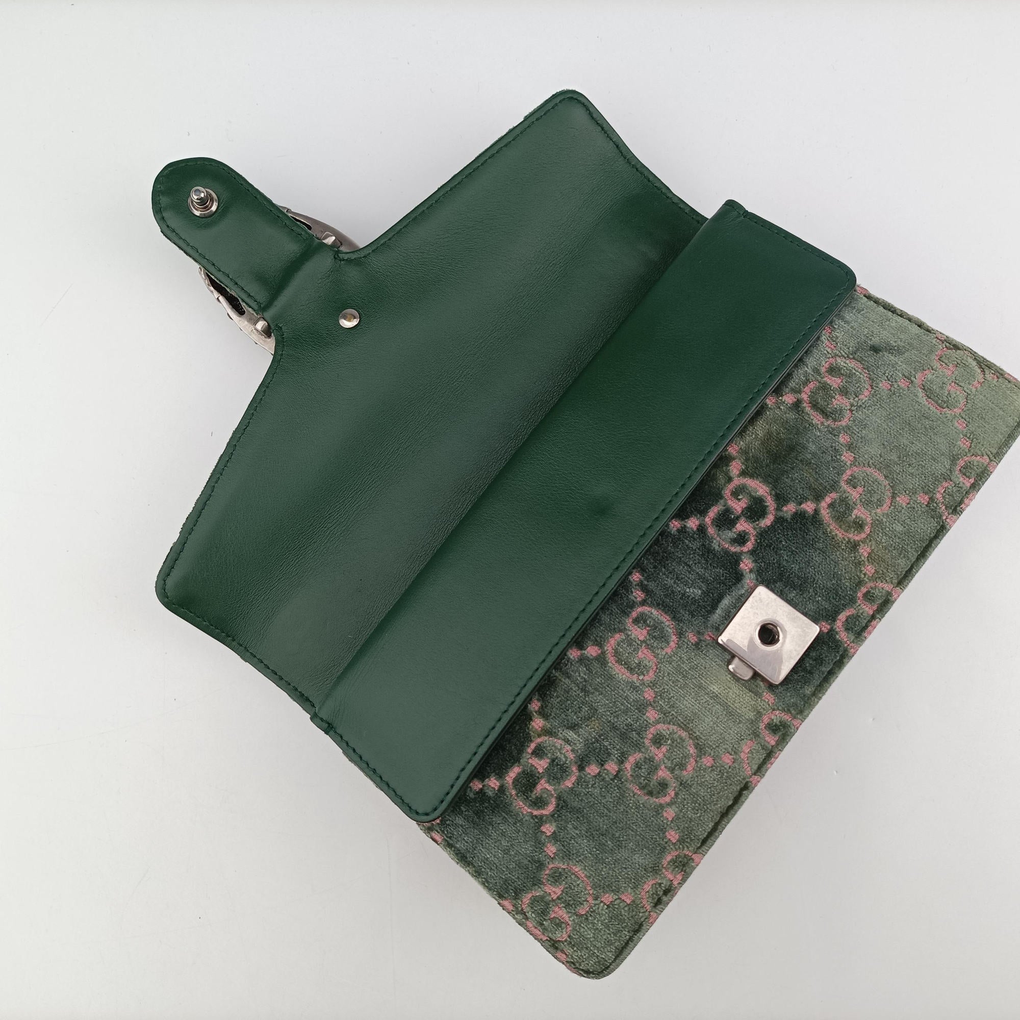 Pre-owned Gucci Dionysus Green velour 499623 shoulderbag | stylenewstar