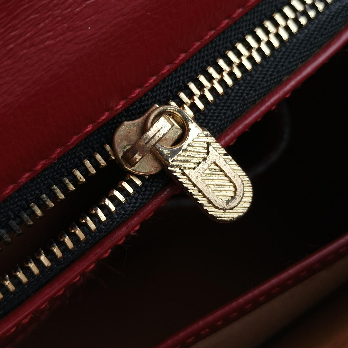 Pre-owned Delvaux Brillon MM Red leather  shoulderbag | stylenewstar