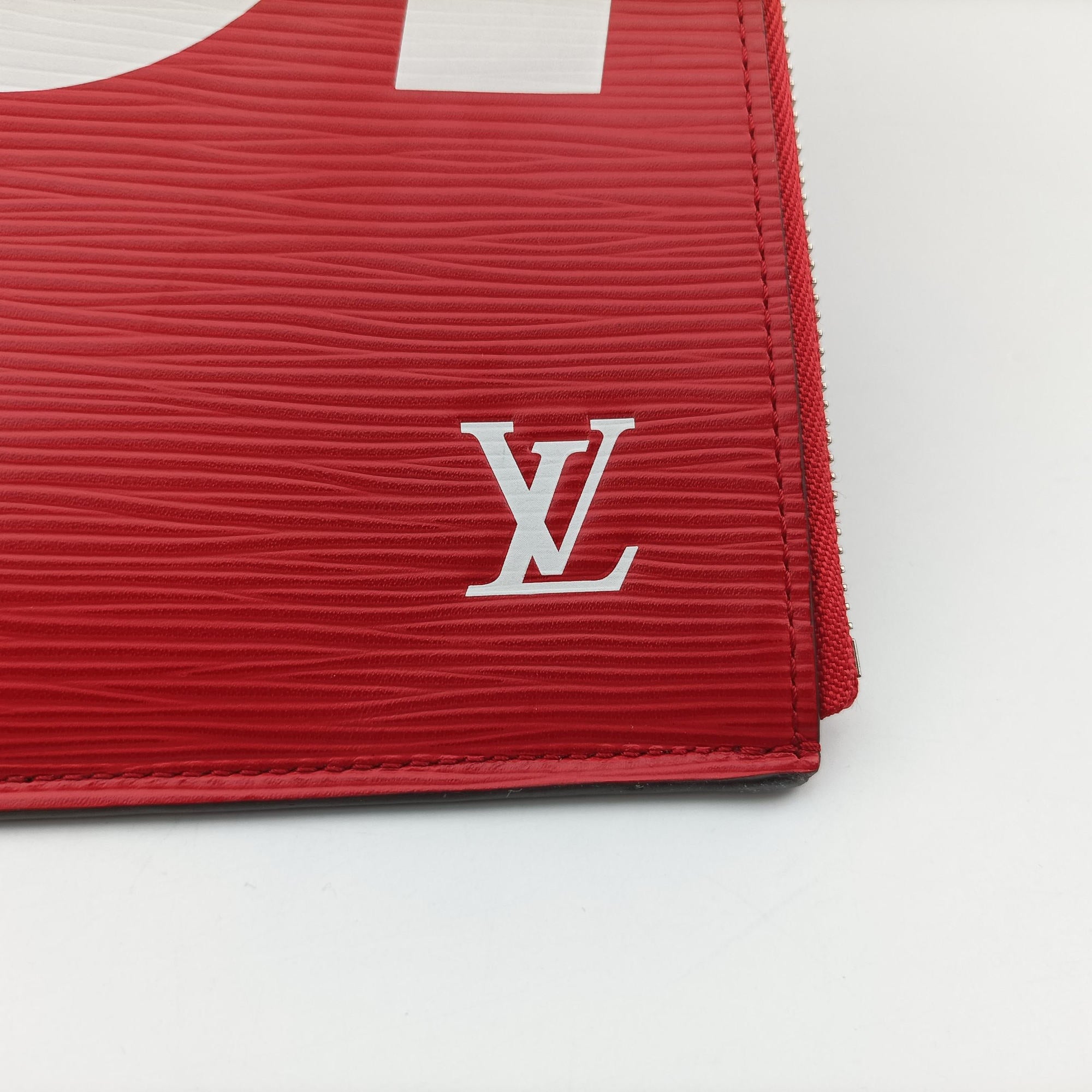Pre-owned Louis Vuitton Pochette Jour GM Supreme Collaboration ROUGE×white epi M67722 clutchbag | stylenewstar
