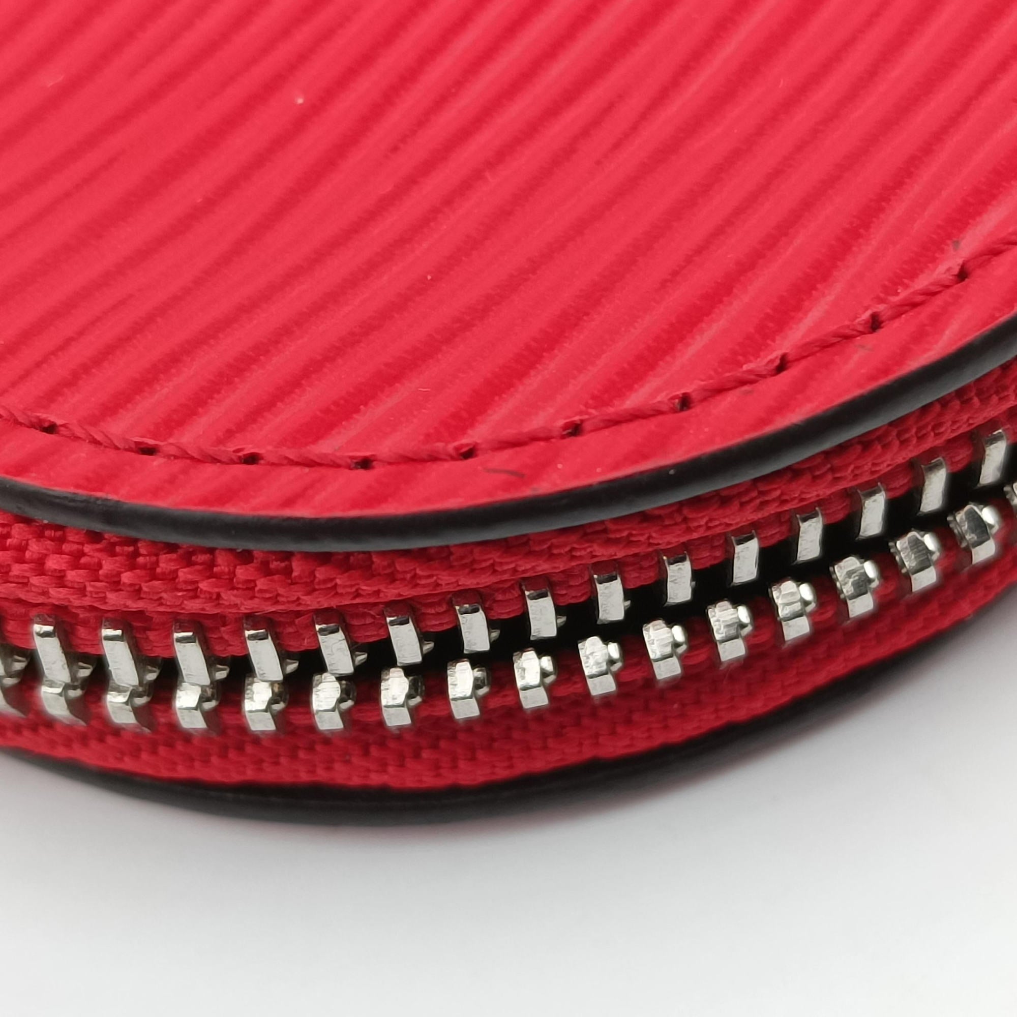 Pre-owned Louis Vuitton Pochette Jour GM Supreme Collaboration ROUGE×white epi M67722 clutchbag | stylenewstar