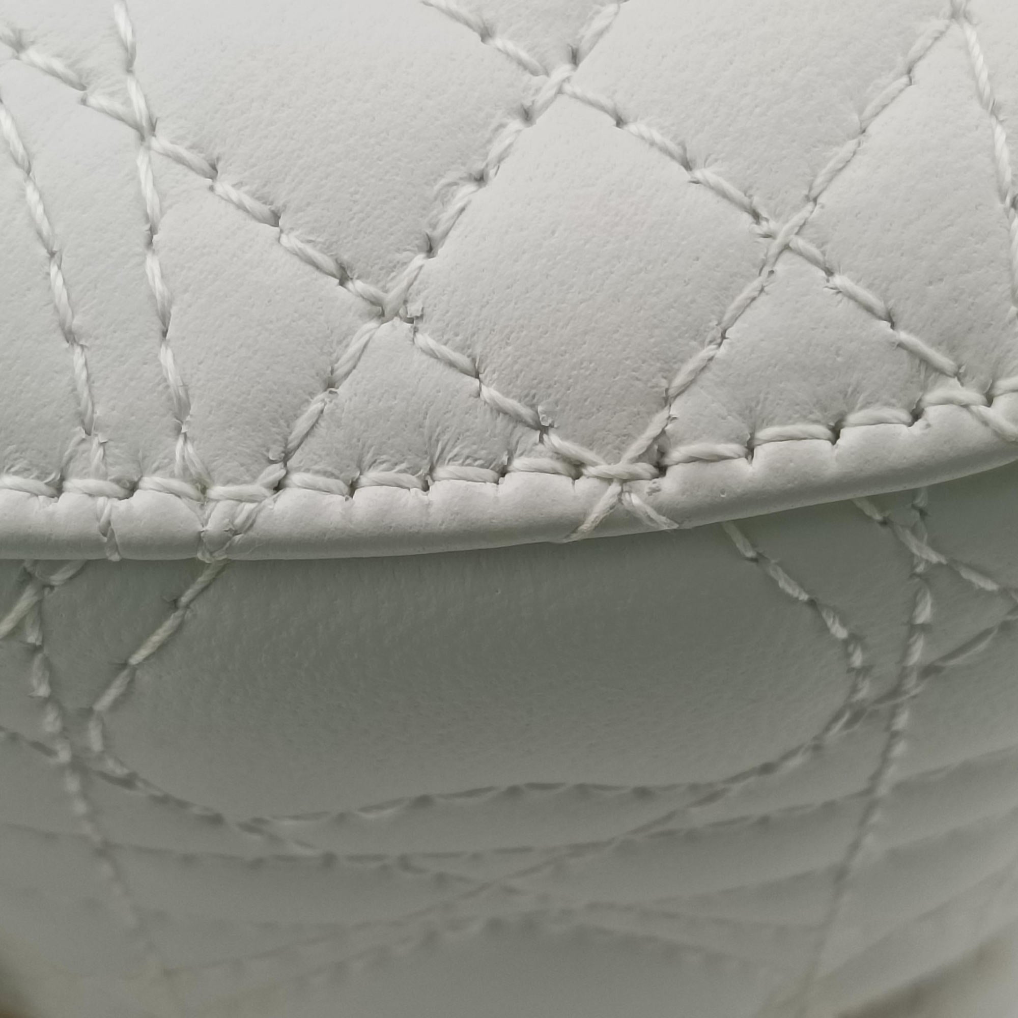 Secondhand Christian Dior Dioramour Dior Caro Heart Micro Vanity Case White Lambskin  shoulderbag | stylenewstar