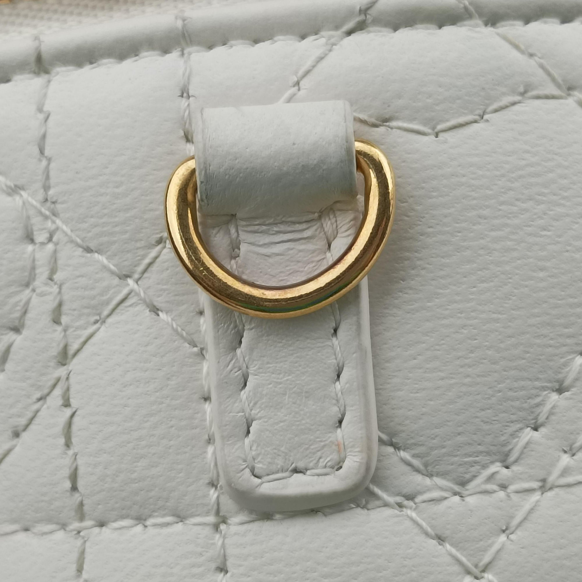 Secondhand Christian Dior Dioramour Dior Caro Heart Micro Vanity Case White Lambskin  shoulderbag | stylenewstar
