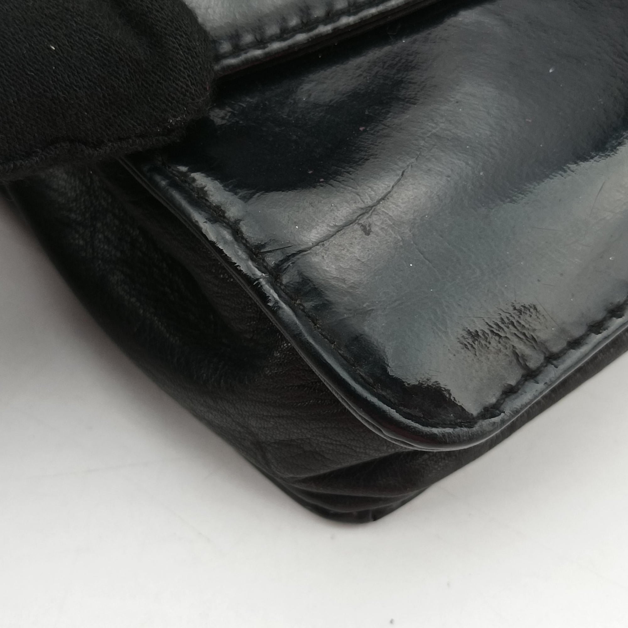 Pre-owned Chanel CocoMark Black Patent leather A05281 shoulderbag | stylenewstar