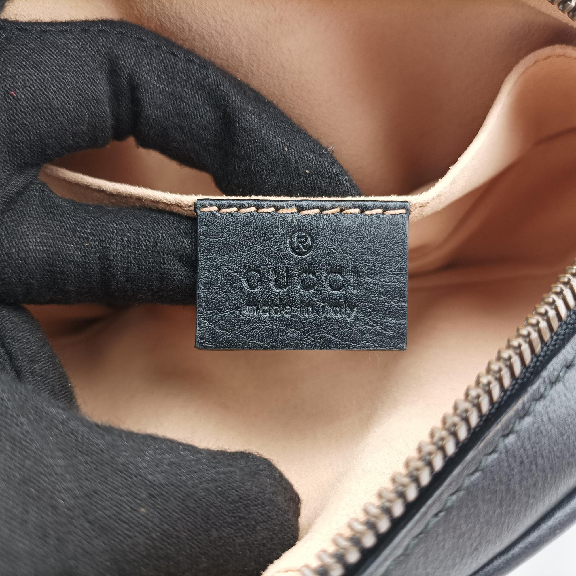 Secondhand Gucci GG Marmont Black Leather 476434 bum bag/waist bag | stylenewstar