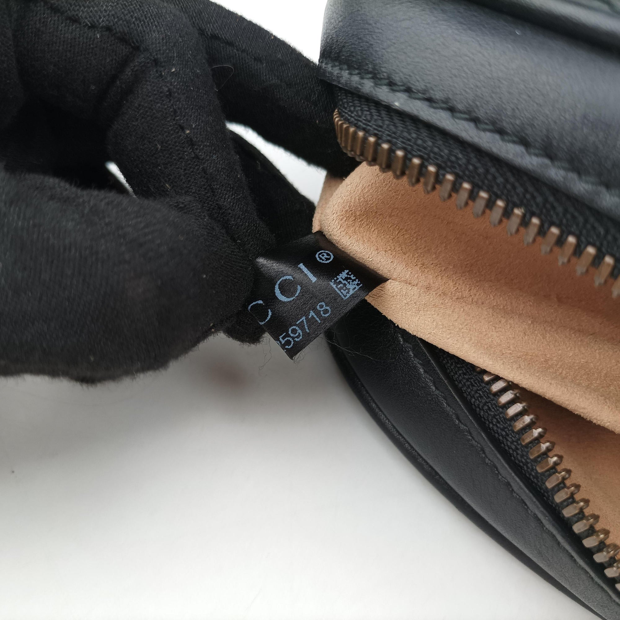 Secondhand Gucci GG Marmont Black Leather 476434 bum bag/waist bag | stylenewstar