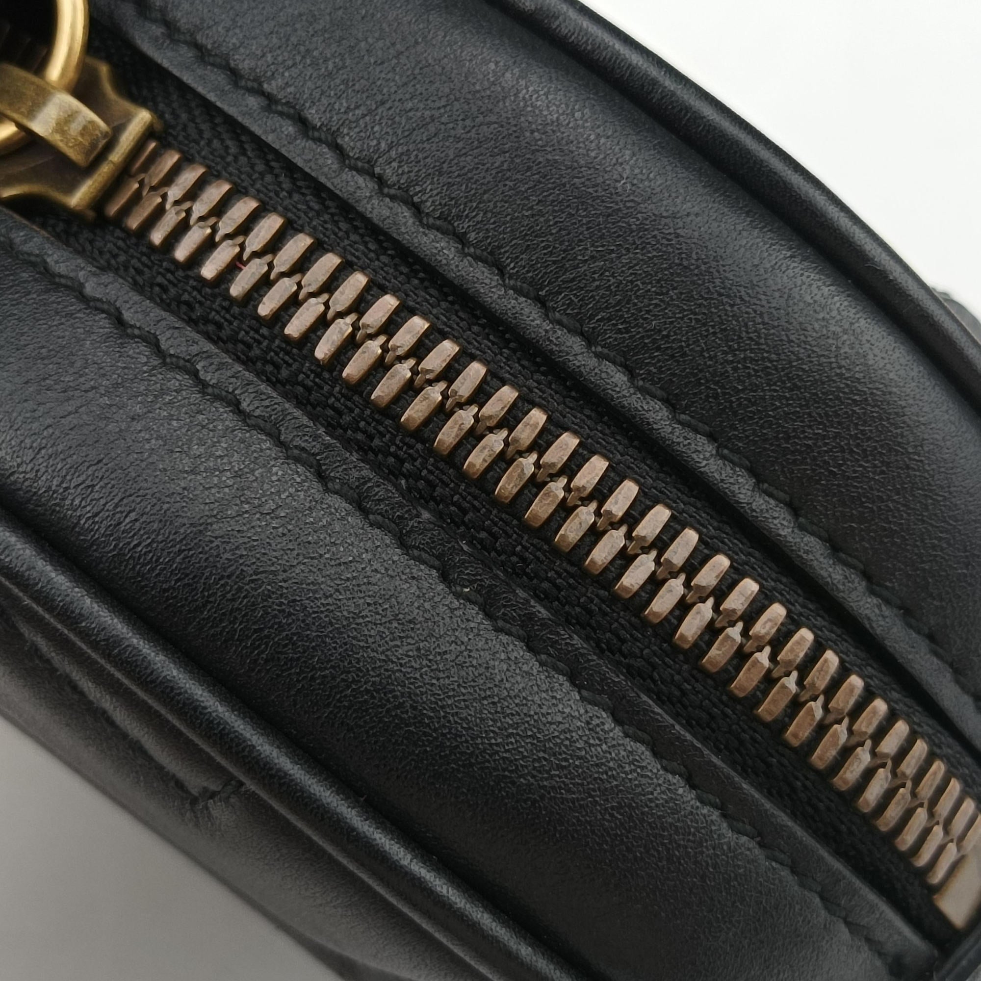 Secondhand Gucci GG Marmont Black Leather 476434 bum bag/waist bag | stylenewstar