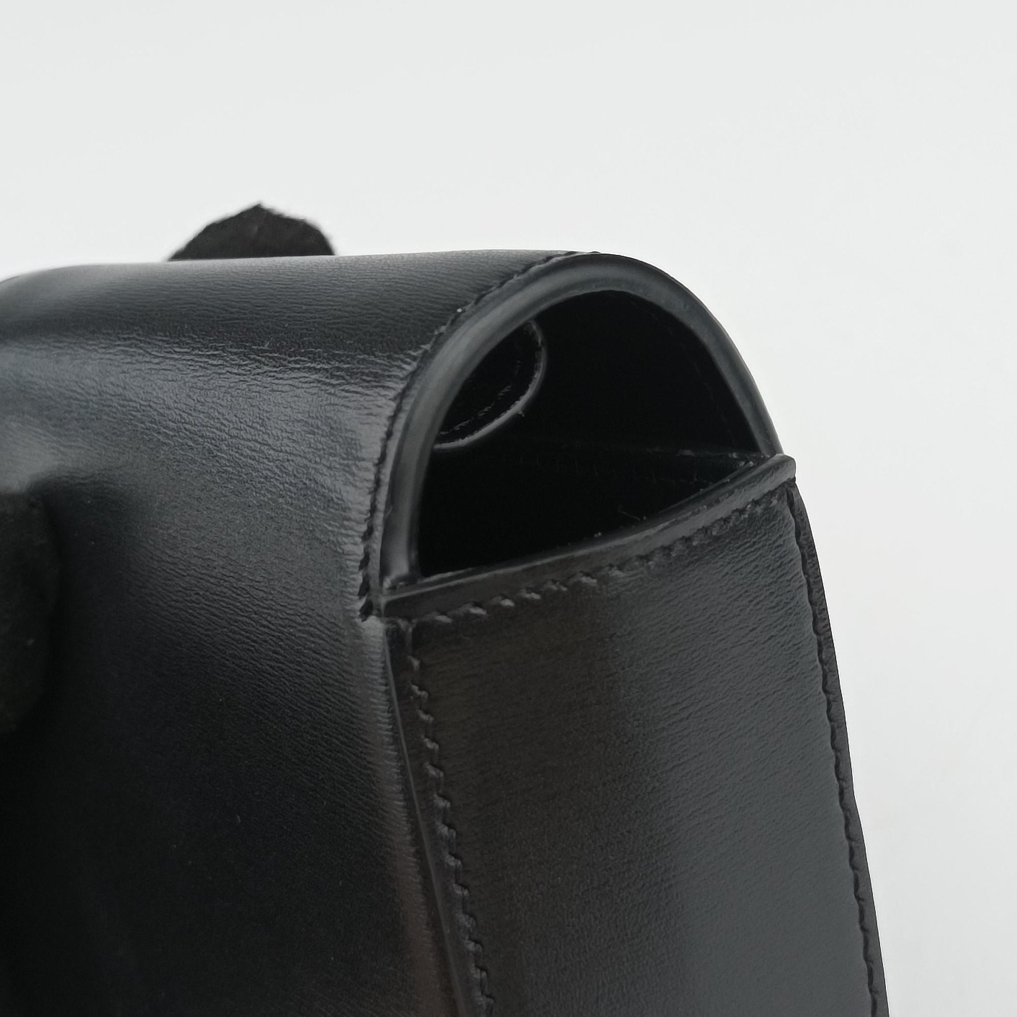 Pre-owned Celine Triomphe Black Leather  shoulderbag | stylenewstar