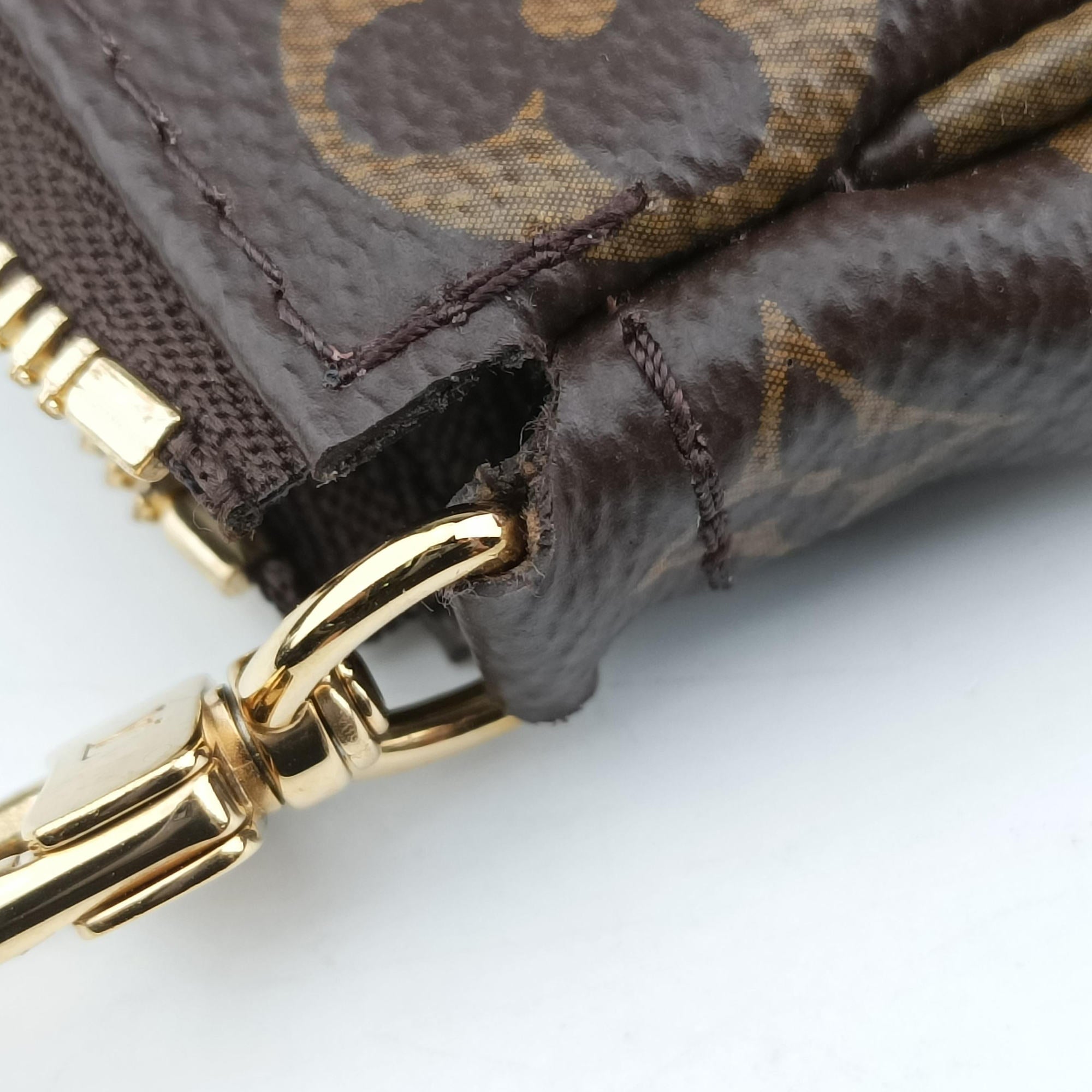 Vintage Louis Vuitton MULTI POCHETTE ACCESSOIRES MARRON×ROSE CLAIRE Monogram Canvas M44840 shoulderbag | stylenewstar