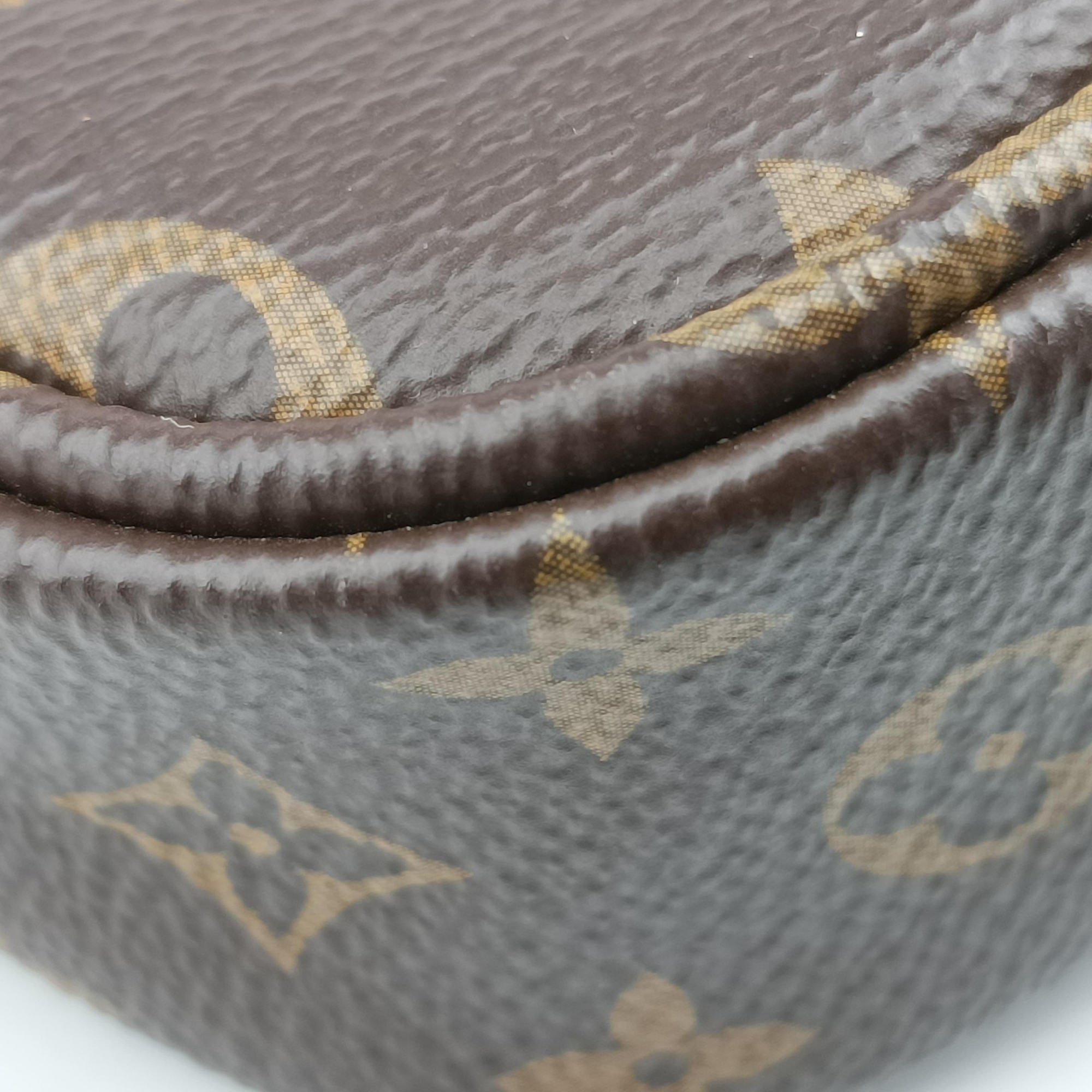 Vintage Louis Vuitton MULTI POCHETTE ACCESSOIRES MARRON×ROSE CLAIRE Monogram Canvas M44840 shoulderbag | stylenewstar