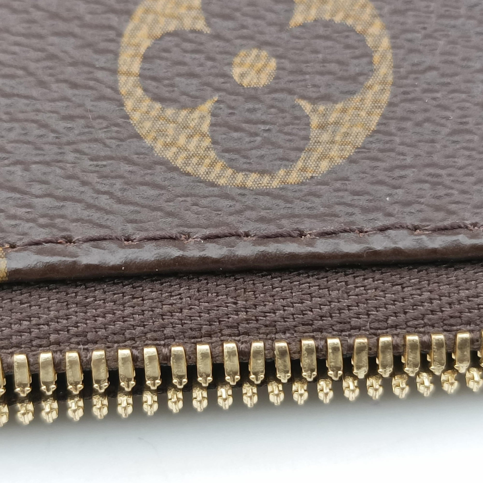 Vintage Louis Vuitton MULTI POCHETTE ACCESSOIRES MARRON×ROSE CLAIRE Monogram Canvas M44840 shoulderbag | stylenewstar