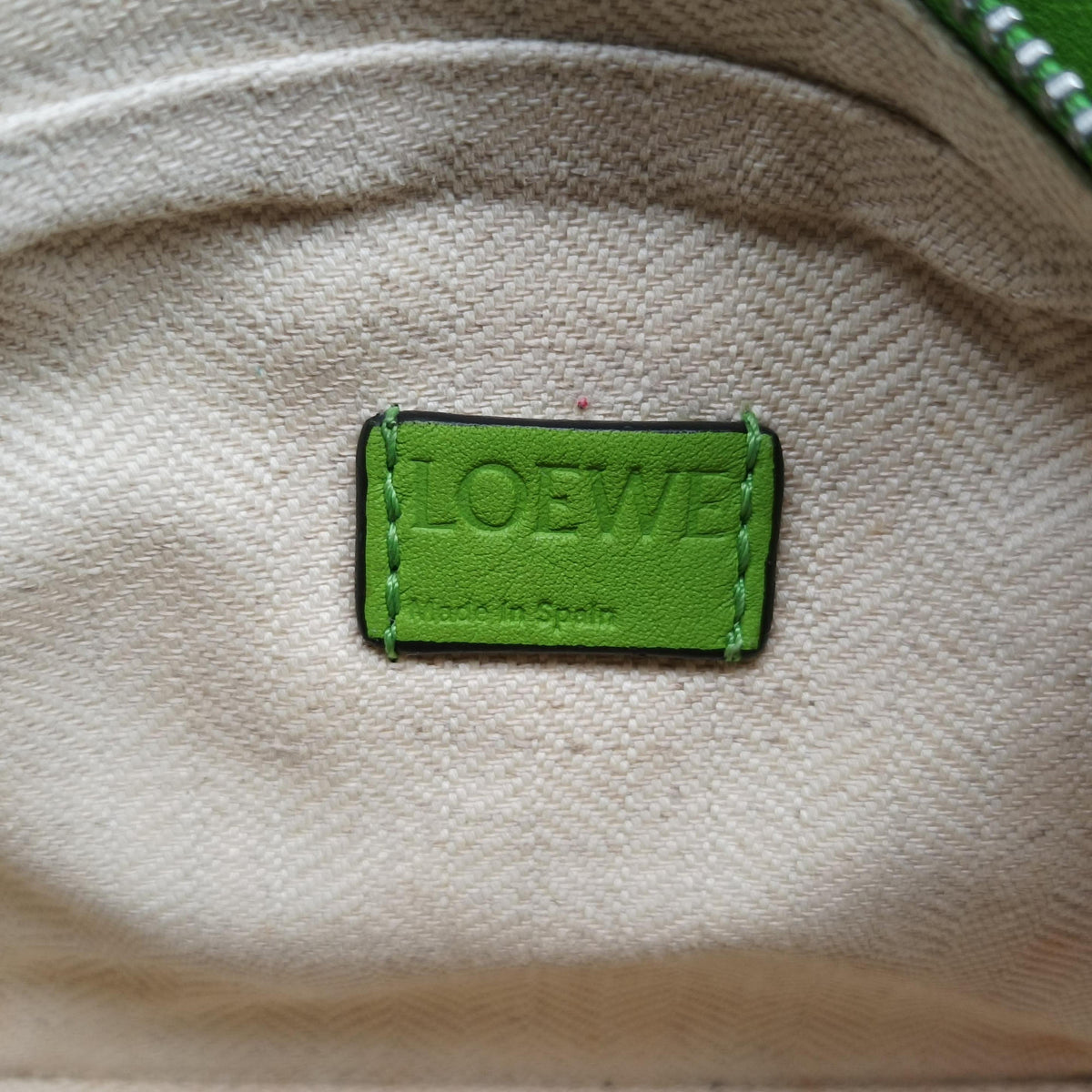 Pre-owned Loewe Puzzle Nano Green Leather  shoulderbag | stylenewstar