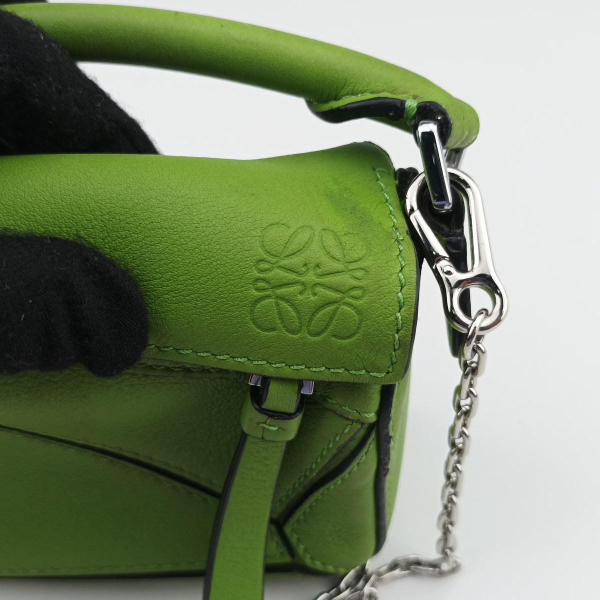Pre-owned Loewe Puzzle Nano Green Leather  shoulderbag | stylenewstar