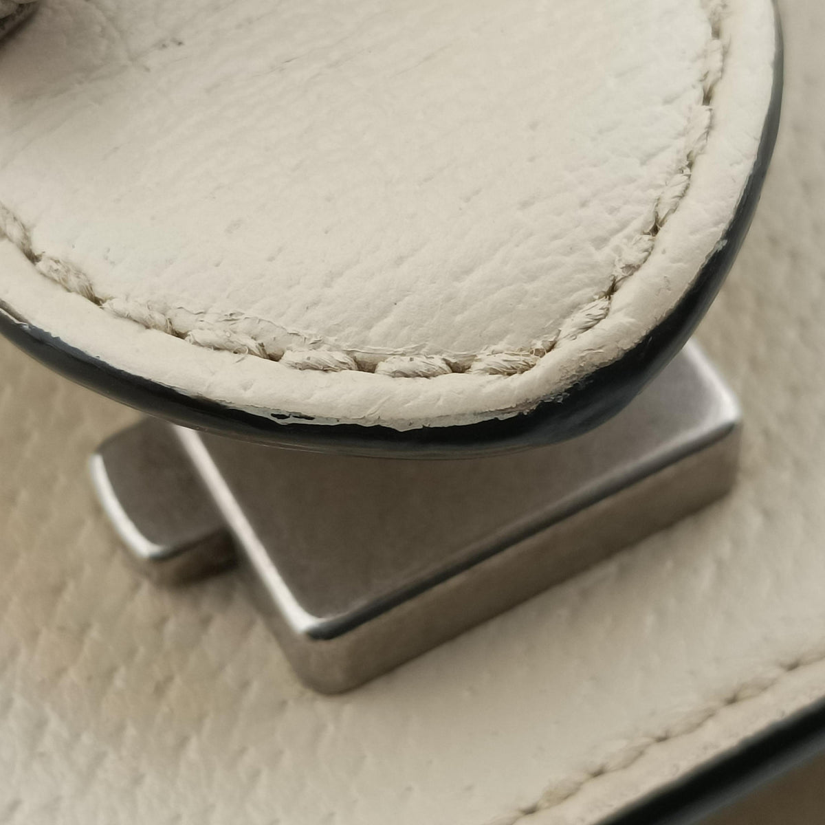 Pre-owned Gucci Dionysus White Leather 400249 shoulderbag | stylenewstar