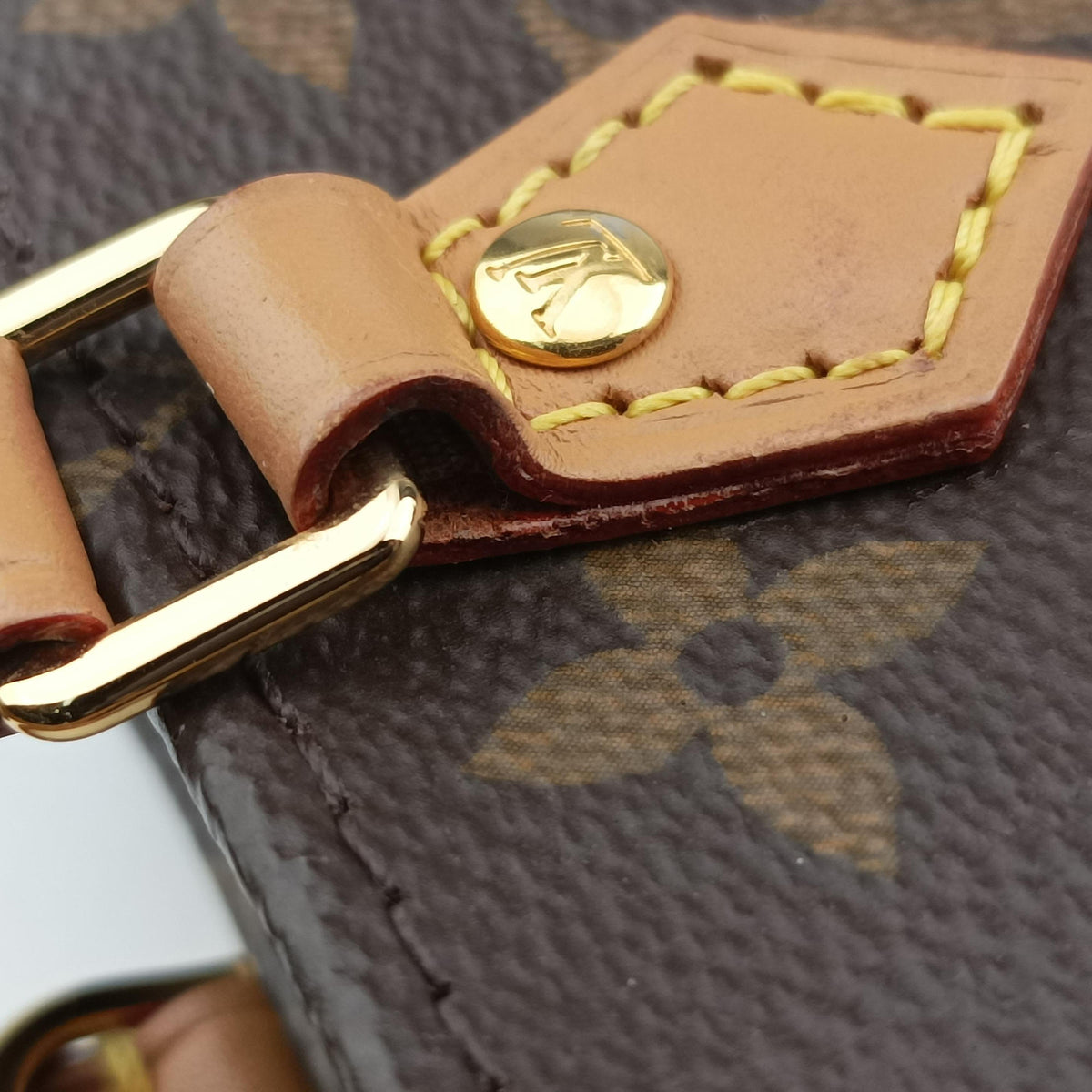 Pre-owned Louis Vuitton Petit Sac Plat Brown Monogram Canvas M69442 shoulderbag | stylenewstar