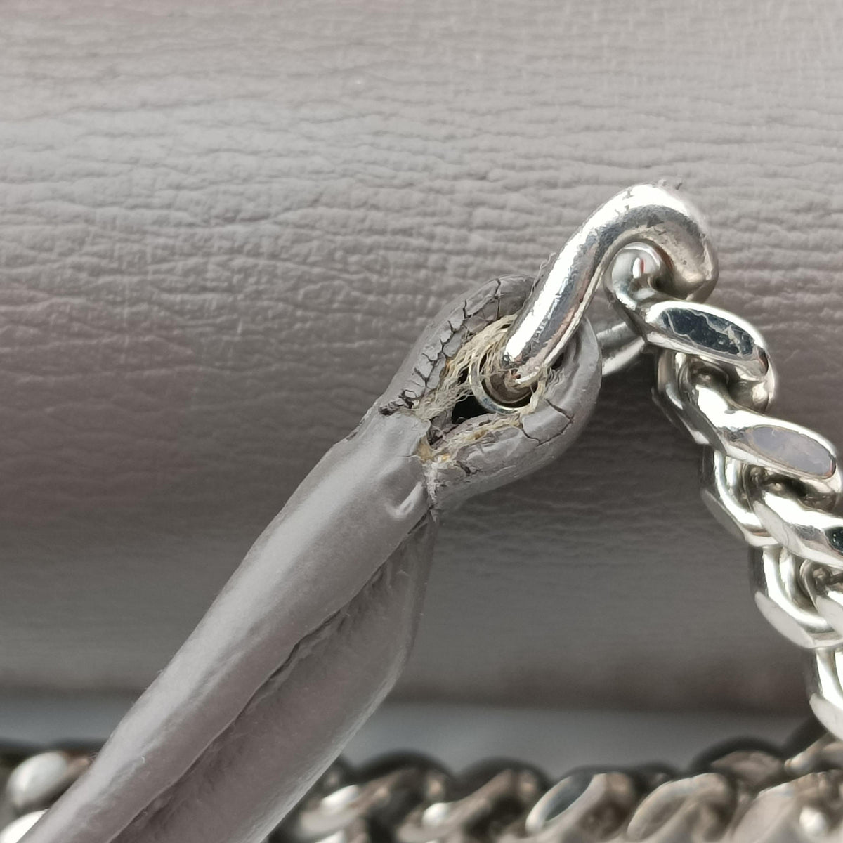 Pre-owned Yves Saint Laurent SUNSET Grey Leather 452157 shoulderbag | stylenewstar