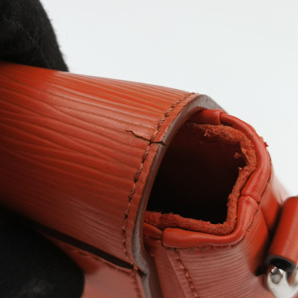 Secondhand Louis Vuitton EDEN PM Orange Epi M40653 shoulderbag | stylenewstar