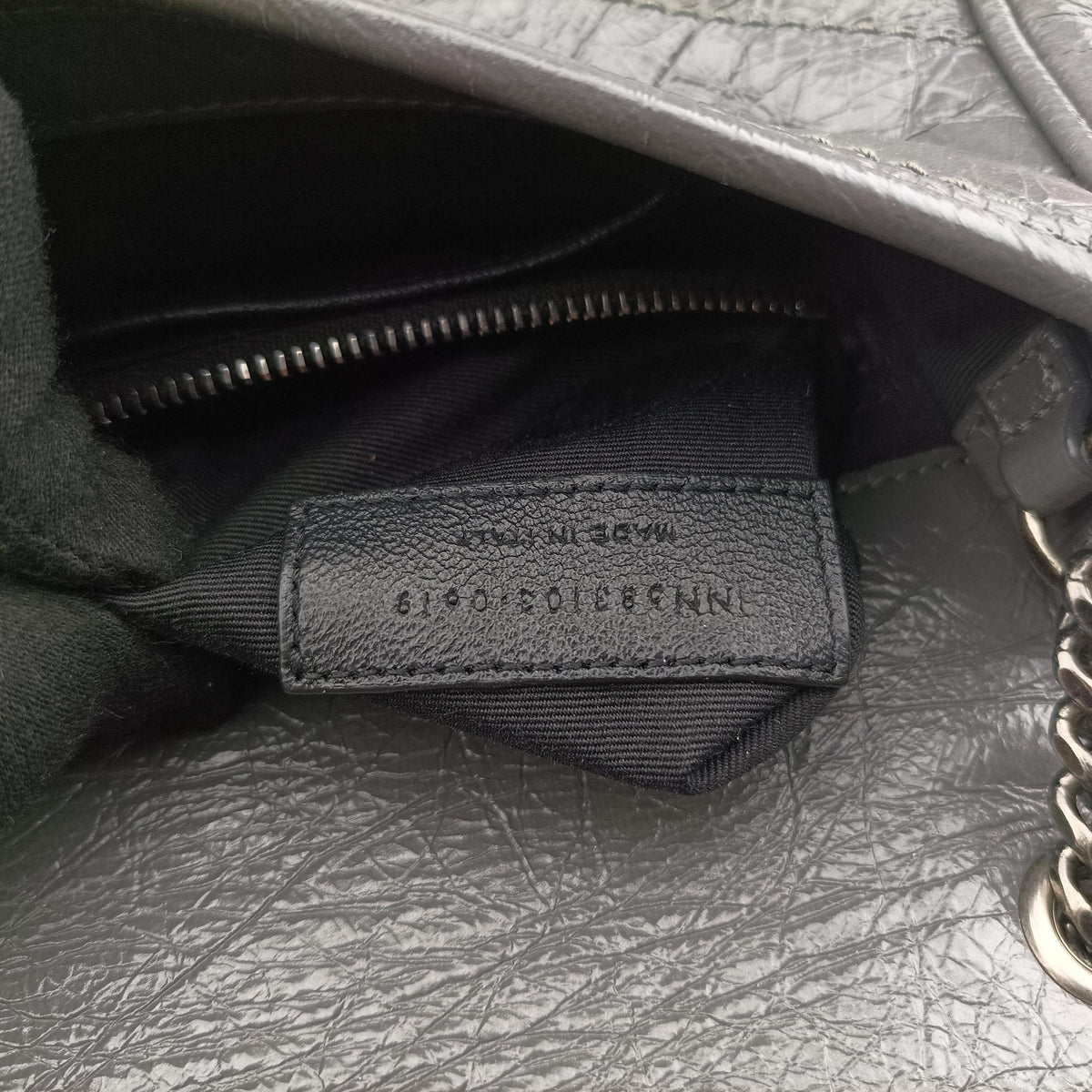 Pre-owned Yves Saint Laurent Niki Grey Leather 583103 shoulderbag | stylenewstar