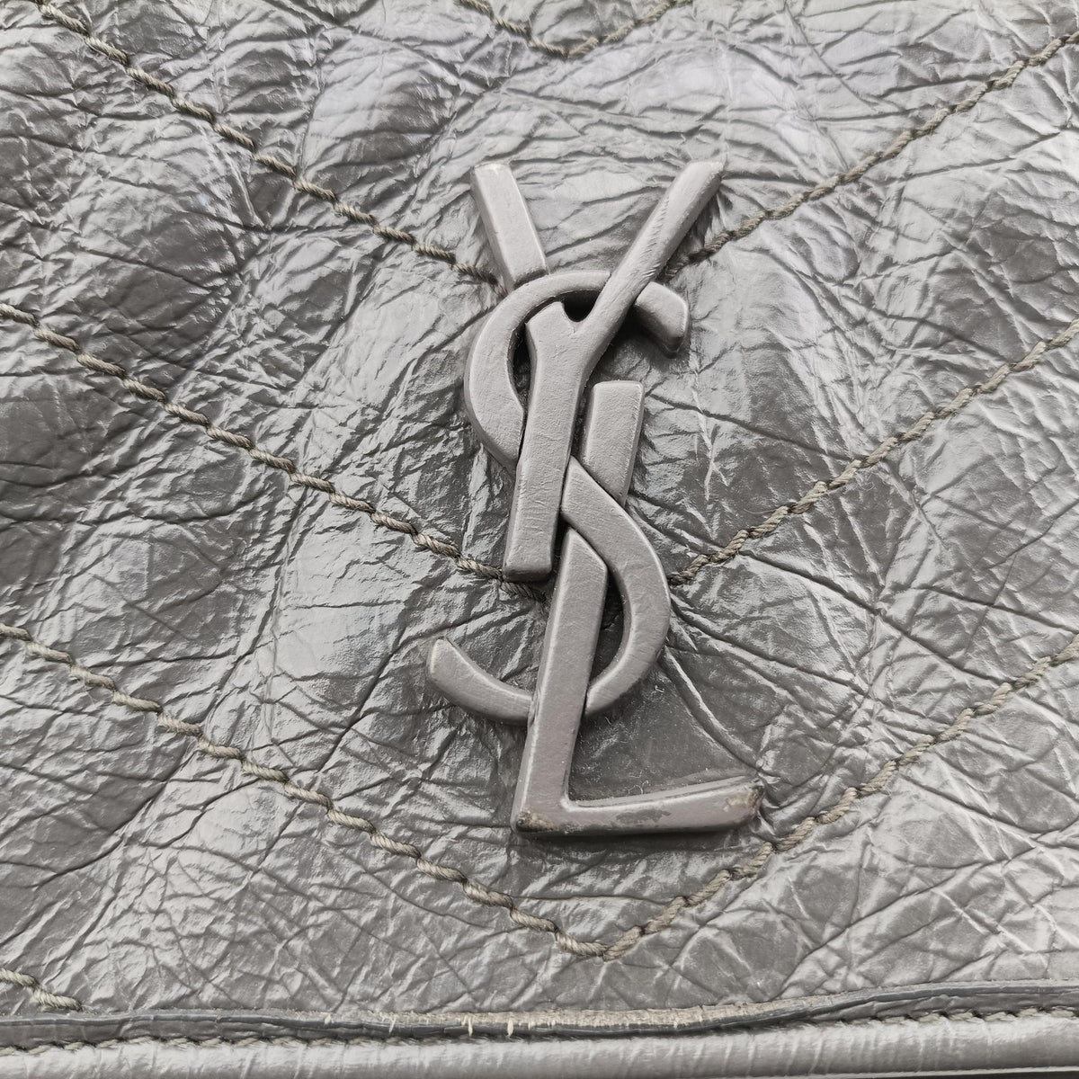 Pre-owned Yves Saint Laurent Niki Grey Leather 583103 shoulderbag | stylenewstar